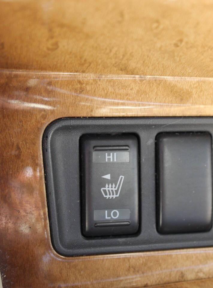 2011 White Infiniti QX56 4WD (JN8AZ2NE6B9) with an 5.6L V8 DOHC 32V engine, 5-Speed Automatic transmission, located at 4301 NW 39th , Oklahoma City, OK, 73112, (405) 949-5600, 35.512135, -97.598671 - NO DRIVERS LICENCE -NO FULL COVERAGE INSURANCE - NO CREDIT CHECK. COME ON OVER TO SUPERSPORTS, TAKE A LOOK AND TEST DRIVE. PLEASE GIVE US A CALL AT (405) 949-5600. NO LICENCIA DE CONDUCIR - NO SEGURO DE COBERTURA TOTAL - NO VERIFICACION DE CREDITO. VISITENOS EN SUPERSPORTS, MIRE NUESTRO - Photo#23