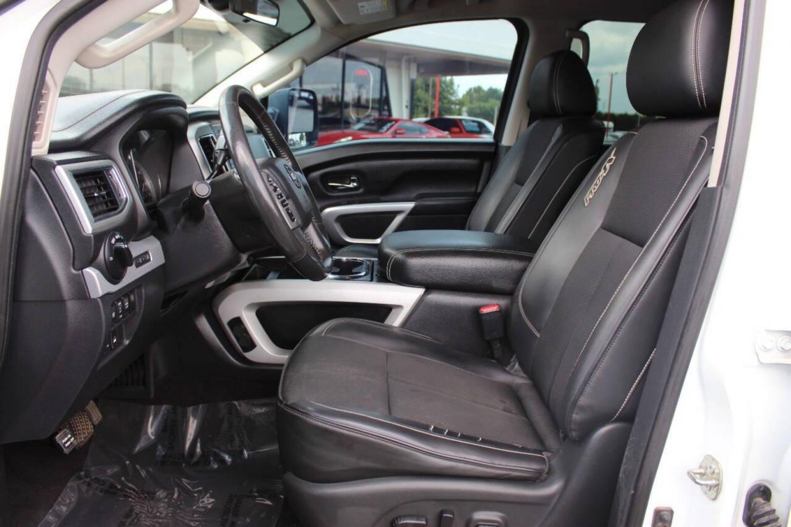 2017 White Nissan Titan Platinum Reserve Crew Cab 4WD (1N6AA1E58HN) with an 5.6L V8 DOHC 32V engine, 6A transmission, located at 4301 NW 39th , Oklahoma City, OK, 73112, (405) 949-5600, 35.512135, -97.598671 - Photo#14