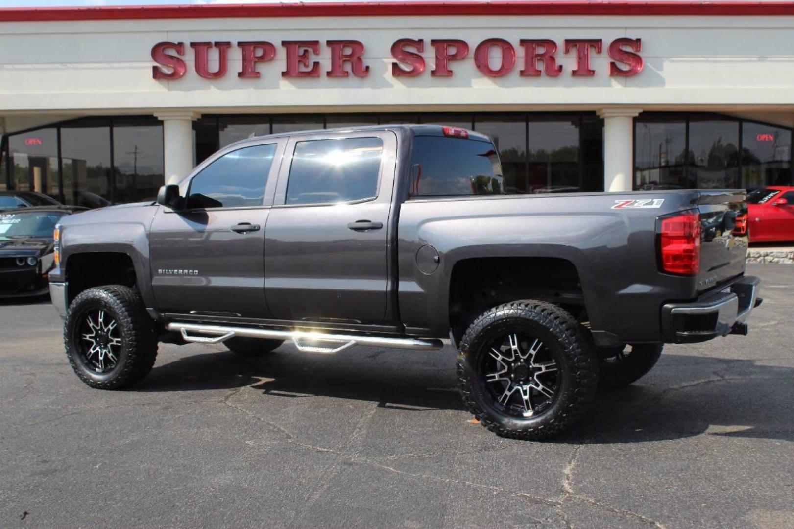 2014 Gray Chevrolet Silverado 1500 1LT Crew Cab 4WD (3GCUKREC8EG) with an 5.3L V8 OHV 16V engine, 6-Speed Automatic transmission, located at 4301 NW 39th , Oklahoma City, OK, 73112, (405) 949-5600, 35.512135, -97.598671 - Photo#4