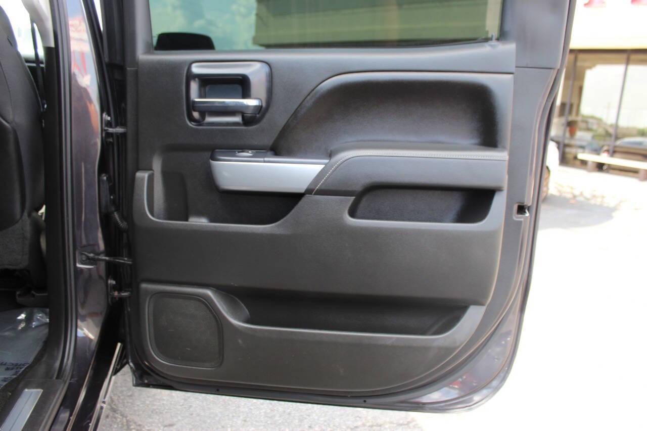 2014 Gray Chevrolet Silverado 1500 1LT Crew Cab 4WD (3GCUKREC8EG) with an 5.3L V8 OHV 16V engine, 6-Speed Automatic transmission, located at 4301 NW 39th , Oklahoma City, OK, 73112, (405) 949-5600, 35.512135, -97.598671 - NO DRIVERS LICENCE -NO FULL COVERAGE INSURANCE - NO CREDIT CHECK. COME ON OVER TO SUPERSPORTS, TAKE A LOOK AND TEST DRIVE. PLEASE GIVE US A CALL AT (405) 949-5600. NO LICENCIA DE CONDUCIR - NO SEGURO DE COBERTURA TOTAL - NO VERIFICACION DE CREDITO. VISITENOS EN SUPERSPORTS, MIRE NUESTRO - Photo#11