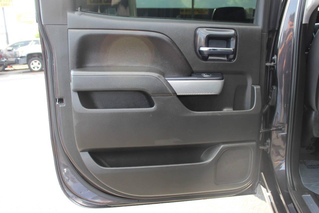 2014 Gray Chevrolet Silverado 1500 1LT Crew Cab 4WD (3GCUKREC8EG) with an 5.3L V8 OHV 16V engine, 6-Speed Automatic transmission, located at 4301 NW 39th , Oklahoma City, OK, 73112, (405) 949-5600, 35.512135, -97.598671 - NO DRIVERS LICENCE -NO FULL COVERAGE INSURANCE - NO CREDIT CHECK. COME ON OVER TO SUPERSPORTS, TAKE A LOOK AND TEST DRIVE. PLEASE GIVE US A CALL AT (405) 949-5600. NO LICENCIA DE CONDUCIR - NO SEGURO DE COBERTURA TOTAL - NO VERIFICACION DE CREDITO. VISITENOS EN SUPERSPORTS, MIRE NUESTRO - Photo#13