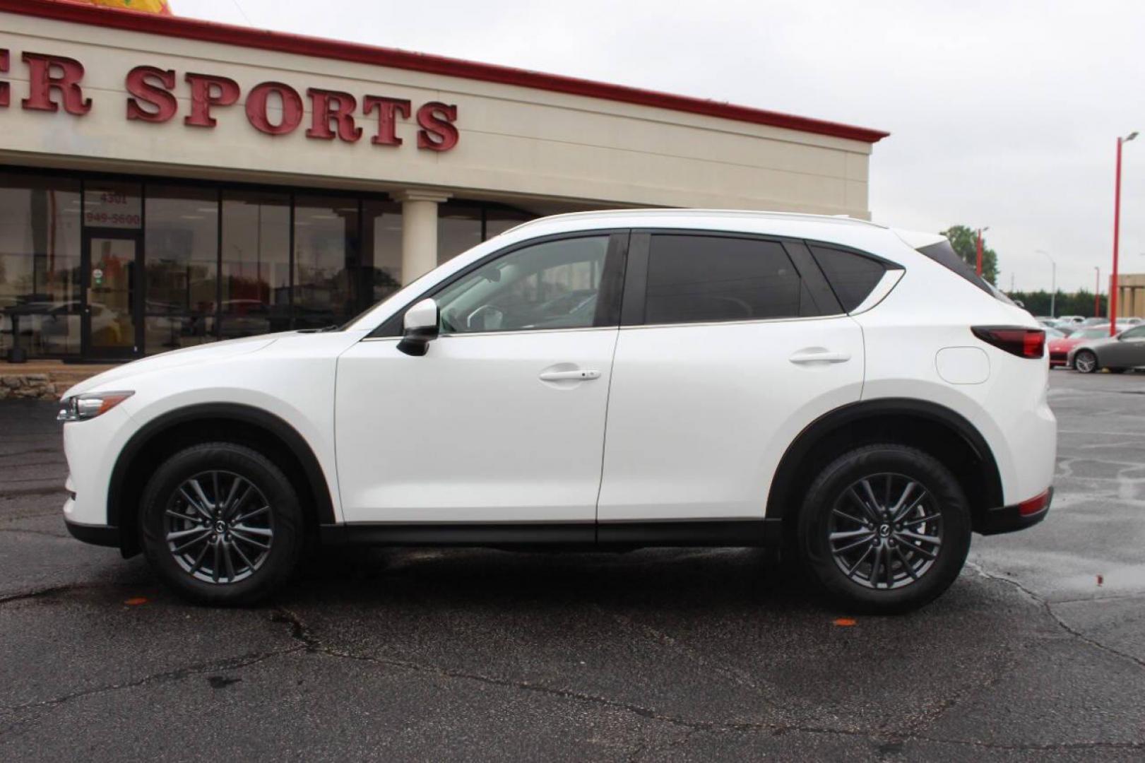 2020 White Mazda CX-5 Touring (JM3KFACM0L0) with an 2.5L L4 DOHC 16V engine, 6A transmission, located at 4301 NW 39th , Oklahoma City, OK, 73112, (405) 949-5600, 35.512135, -97.598671 - NO DRIVERS LICENCE -NO FULL COVERAGE INSURANCE - NO CREDIT CHECK. COME ON OVER TO SUPERSPORTS, TAKE A LOOK AND TEST DRIVE. PLEASE GIVE US A CALL AT (405) 949-5600. NO LICENCIA DE CONDUCIR - NO SEGURO DE COBERTURA TOTAL - NO VERIFICACION DE CREDITO. VISITENOS EN SUPERSPORTS, MIRE NUESTRO - Photo#6