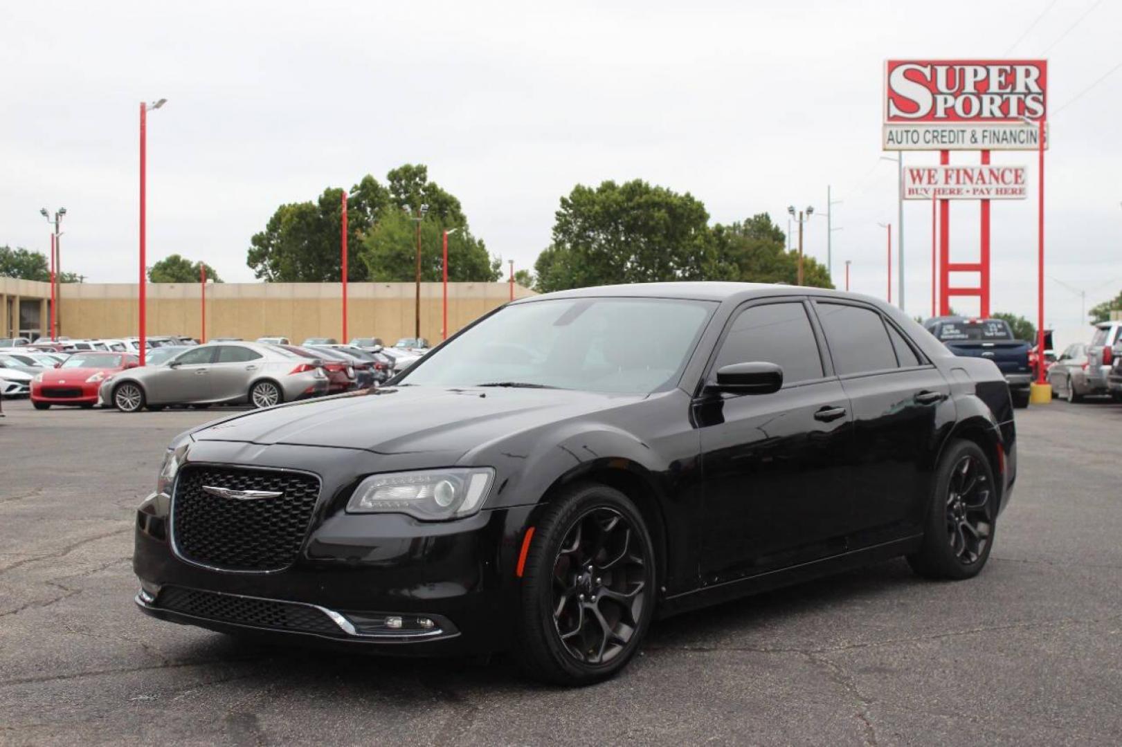 2019 Black Chrysler 300 S V6 RWD (2C3CCABG9KH) with an 3.6L V6 DOHC 24V engine, 8A transmission, located at 4301 NW 39th , Oklahoma City, OK, 73112, (405) 949-5600, 35.512135, -97.598671 - NO DRIVERS LICENCE -NO FULL COVERAGE INSURANCE - NO CREDIT CHECK. COME ON OVER TO SUPERSPORTS, TAKE A LOOK AND TEST DRIVE. PLEASE GIVE US A CALL AT (405) 949-5600. NO LICENCIA DE CONDUCIR - NO SEGURO DE COBERTURA TOTAL - NO VERIFICACION DE CREDITO. VISITENOS EN SUPERSPORTS, MIRE NUESTRO - Photo#6