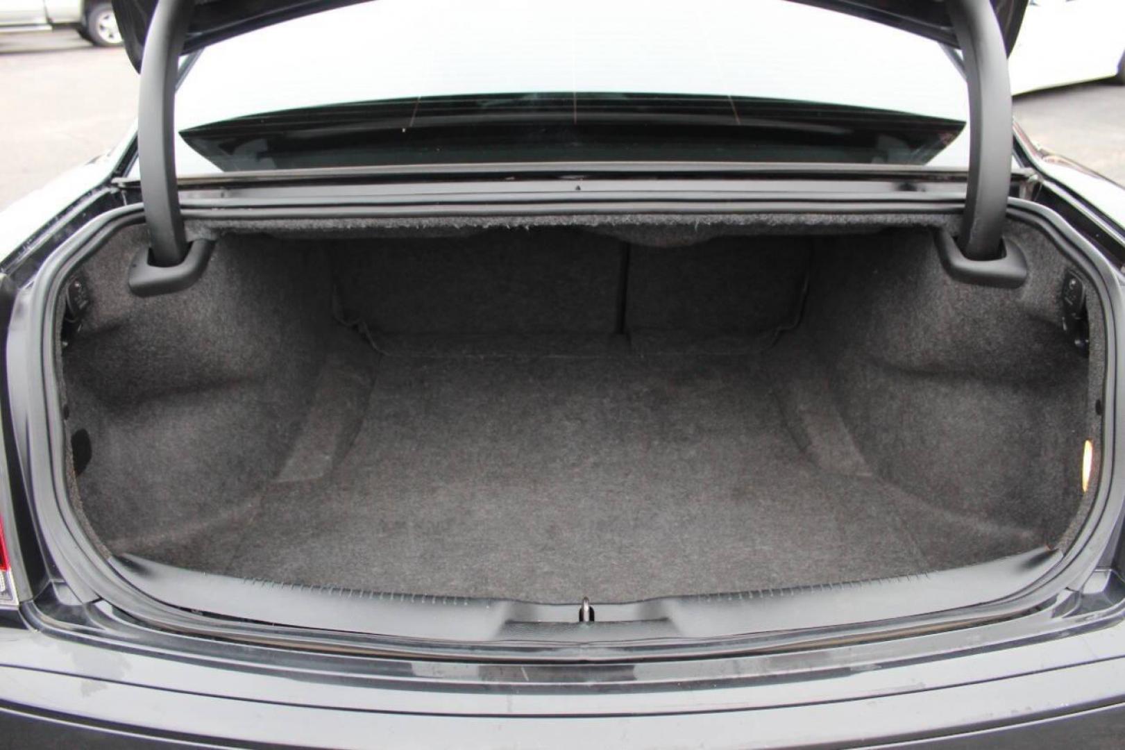2019 Black Chrysler 300 S V6 RWD (2C3CCABG9KH) with an 3.6L V6 DOHC 24V engine, 8A transmission, located at 4301 NW 39th , Oklahoma City, OK, 73112, (405) 949-5600, 35.512135, -97.598671 - NO DRIVERS LICENCE -NO FULL COVERAGE INSURANCE - NO CREDIT CHECK. COME ON OVER TO SUPERSPORTS, TAKE A LOOK AND TEST DRIVE. PLEASE GIVE US A CALL AT (405) 949-5600. NO LICENCIA DE CONDUCIR - NO SEGURO DE COBERTURA TOTAL - NO VERIFICACION DE CREDITO. VISITENOS EN SUPERSPORTS, MIRE NUESTRO - Photo#12