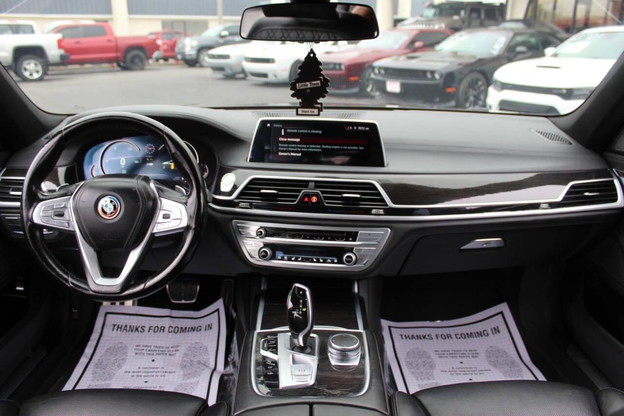 2019 Black BMW 7-Series 750i (WBA7F0C59KG) with an 4.8L V8 DOHC 32V engine, 8A transmission, located at 4301 NW 39th , Oklahoma City, OK, 73112, (405) 949-5600, 35.512135, -97.598671 - NO DRIVERS LICENCE NO-FULL COVERAGE INSURANCE-NO CREDIT CHECK. COME ON OVER TO SUPERSPORTS AND TAKE A LOOK AND TEST DRIVE. PLEASE GIVE US A CALL AT (405) 949-5600. NO LICENSIA DE MANEJAR- NO SEGURO DE COBERTURA TOTAL- NO VERIFICACCION DE CREDITO. POR FAVOR VENGAN A SUPERSPORTS, ECHE UN - Photo#16