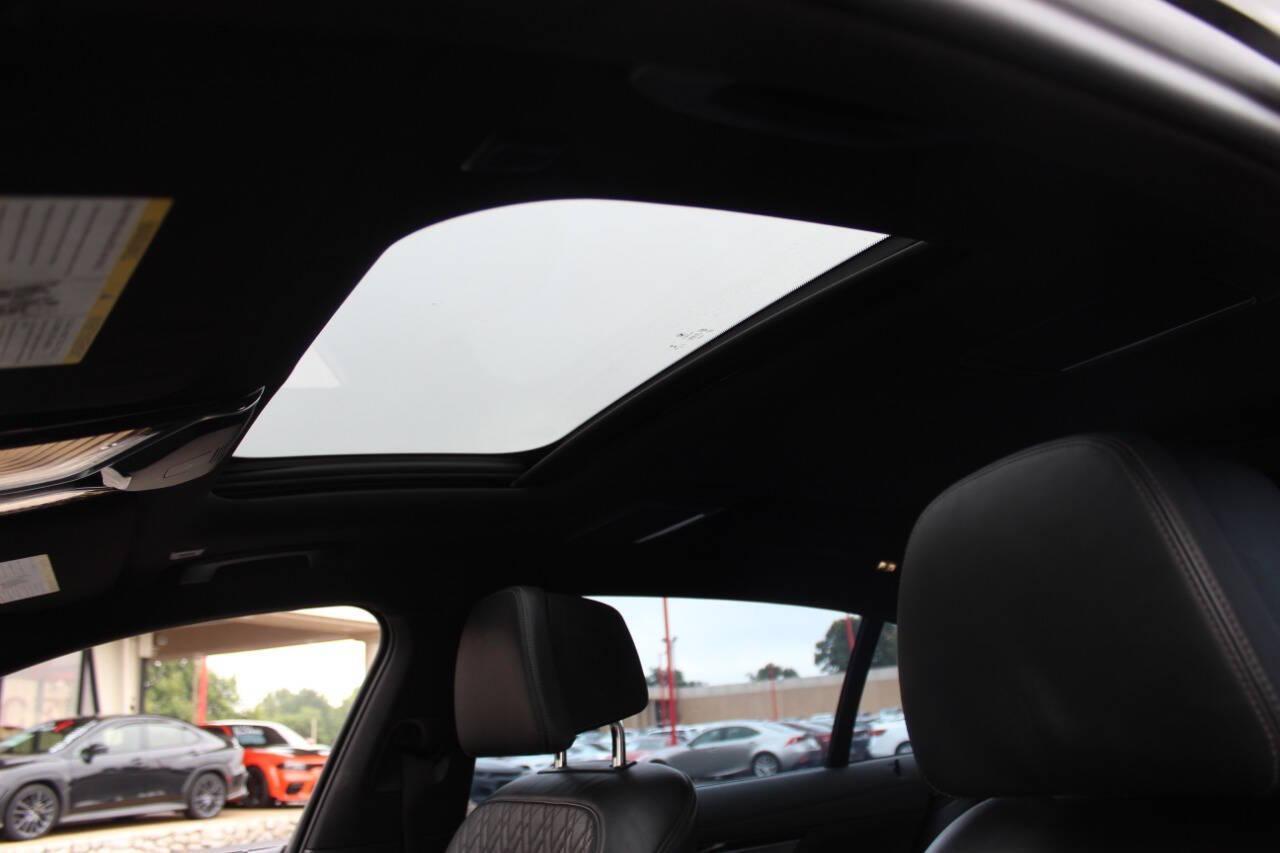 2019 Black BMW 7-Series 750i (WBA7F0C59KG) with an 4.8L V8 DOHC 32V engine, 8A transmission, located at 4301 NW 39th , Oklahoma City, OK, 73112, (405) 949-5600, 35.512135, -97.598671 - NO DRIVERS LICENCE NO-FULL COVERAGE INSURANCE-NO CREDIT CHECK. COME ON OVER TO SUPERSPORTS AND TAKE A LOOK AND TEST DRIVE. PLEASE GIVE US A CALL AT (405) 949-5600. NO LICENSIA DE MANEJAR- NO SEGURO DE COBERTURA TOTAL- NO VERIFICACCION DE CREDITO. POR FAVOR VENGAN A SUPERSPORTS, ECHE UN - Photo#17