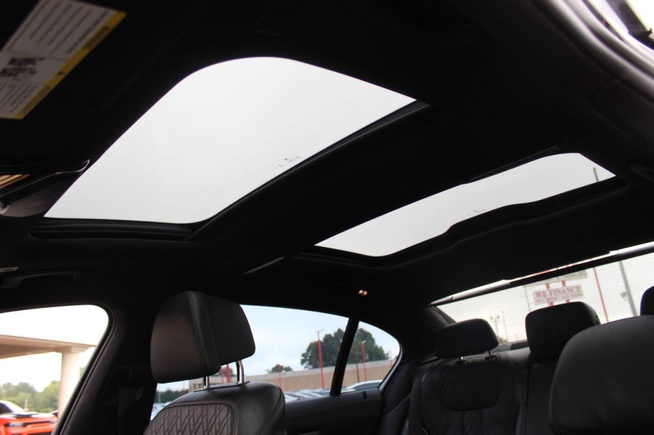 2019 Black BMW 7-Series 750i (WBA7F0C59KG) with an 4.8L V8 DOHC 32V engine, 8A transmission, located at 4301 NW 39th , Oklahoma City, OK, 73112, (405) 949-5600, 35.512135, -97.598671 - NO DRIVERS LICENCE NO-FULL COVERAGE INSURANCE-NO CREDIT CHECK. COME ON OVER TO SUPERSPORTS AND TAKE A LOOK AND TEST DRIVE. PLEASE GIVE US A CALL AT (405) 949-5600. NO LICENSIA DE MANEJAR- NO SEGURO DE COBERTURA TOTAL- NO VERIFICACCION DE CREDITO. POR FAVOR VENGAN A SUPERSPORTS, ECHE UN - Photo#19