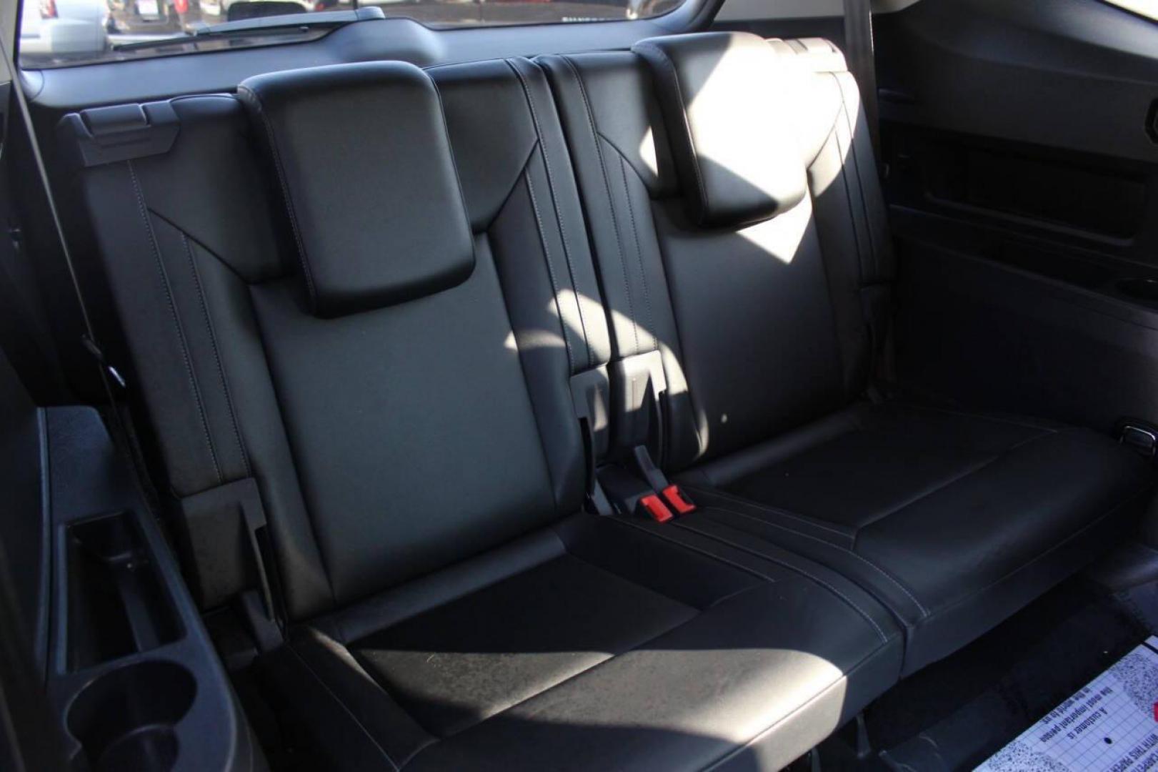 2019 Black Volkswagen Atlas V6 SE w/Technology (1V2WR2CAXKC) with an 3.6L V6 DOHC 24V engine, 8A transmission, located at 4301 NW 39th , Oklahoma City, OK, 73112, (405) 949-5600, 35.512135, -97.598671 - NO DRIVERS LICENCE -NO FULL COVERAGE INSURANCE - NO CREDIT CHECK. COME ON OVER TO SUPERSPORTS, TAKE A LOOK AND TEST DRIVE. PLEASE GIVE US A CALL AT (405) 949-5600. NO LICENCIA DE CONDUCIR - NO SEGURO DE COBERTURA TOTAL - NO VERIFICACION DE CREDITO. VISITENOS EN SUPERSPORTS, MIRE NUESTRO - Photo#13