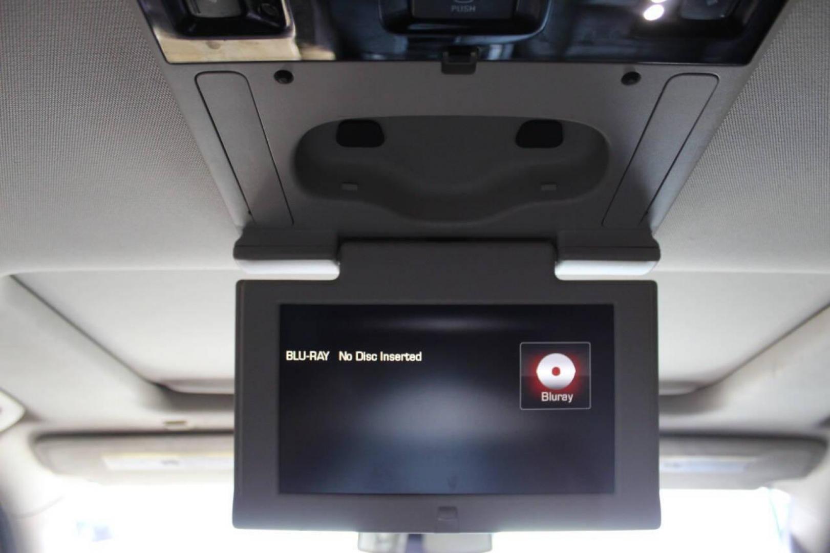 2015 White GMC Sierra 1500 Denali Crew Cab Short Box 4WD (3GTU2WECXFG) with an 5.3L V8 OHV 16V engine, 6-Speed Automatic transmission, located at 4301 NW 39th , Oklahoma City, OK, 73112, (405) 949-5600, 35.512135, -97.598671 - NO DRIVERS LICENCE -NO FULL COVERAGE INSURANCE - NO CREDIT CHECK. COME ON OVER TO SUPERSPORTS, TAKE A LOOK AND TEST DRIVE. PLEASE GIVE US A CALL AT (405) 949-5600. NO LICENCIA DE CONDUCIR - NO SEGURO DE COBERTURA TOTAL - NO VERIFICACION DE CREDITO. VISITENOS EN SUPERSPORTS, MIRE NUESTRO - Photo#19