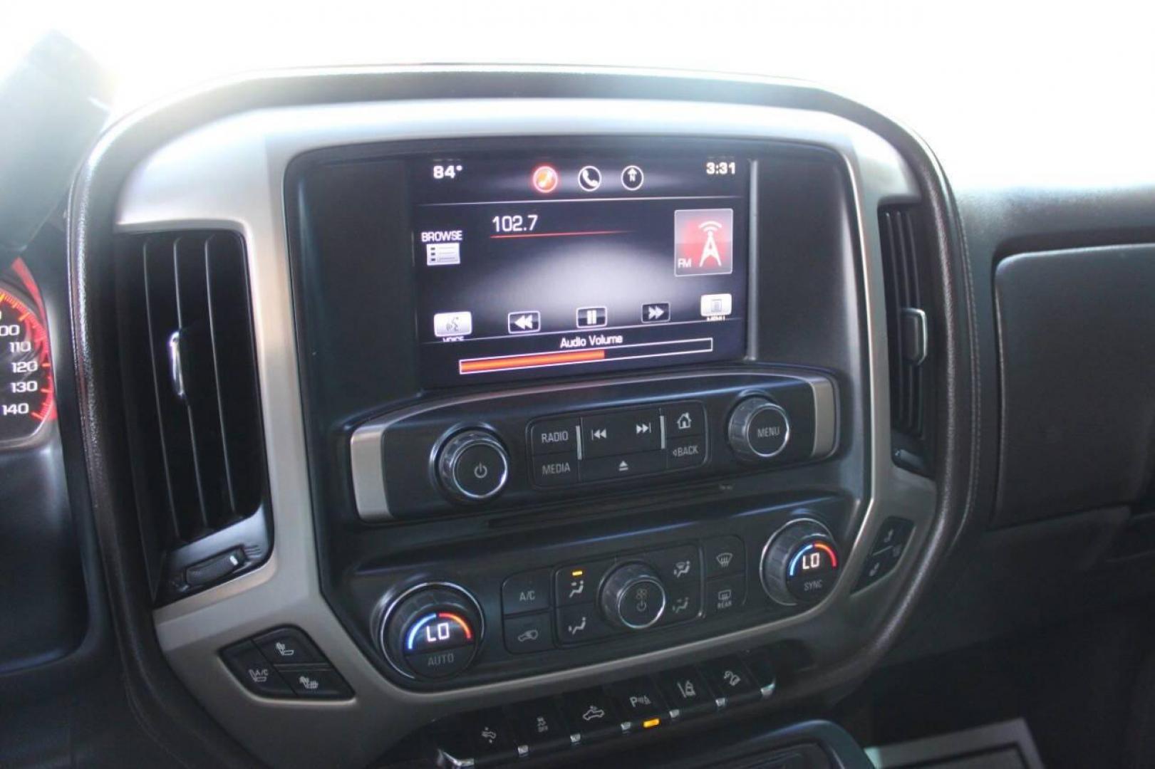 2015 White GMC Sierra 1500 Denali Crew Cab Short Box 4WD (3GTU2WECXFG) with an 5.3L V8 OHV 16V engine, 6-Speed Automatic transmission, located at 4301 NW 39th , Oklahoma City, OK, 73112, (405) 949-5600, 35.512135, -97.598671 - NO DRIVERS LICENCE -NO FULL COVERAGE INSURANCE - NO CREDIT CHECK. COME ON OVER TO SUPERSPORTS, TAKE A LOOK AND TEST DRIVE. PLEASE GIVE US A CALL AT (405) 949-5600. NO LICENCIA DE CONDUCIR - NO SEGURO DE COBERTURA TOTAL - NO VERIFICACION DE CREDITO. VISITENOS EN SUPERSPORTS, MIRE NUESTRO - Photo#20