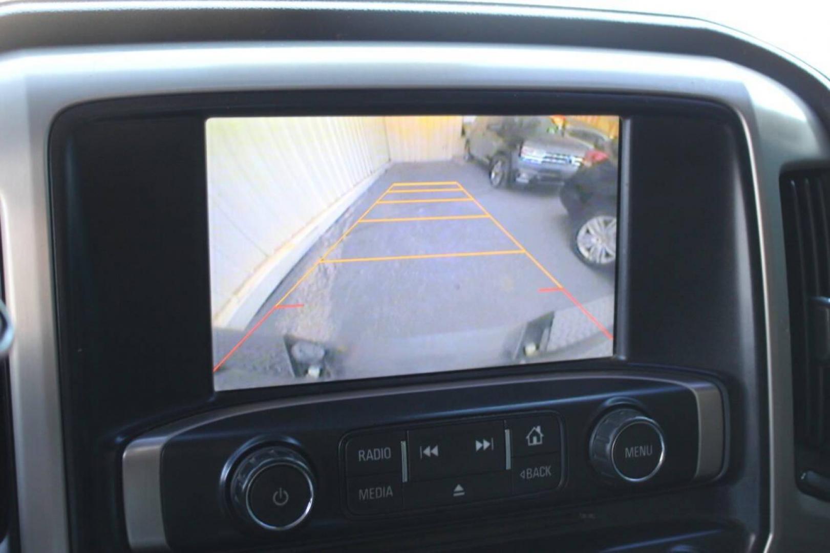 2015 White GMC Sierra 1500 Denali Crew Cab Short Box 4WD (3GTU2WECXFG) with an 5.3L V8 OHV 16V engine, 6-Speed Automatic transmission, located at 4301 NW 39th , Oklahoma City, OK, 73112, (405) 949-5600, 35.512135, -97.598671 - NO DRIVERS LICENCE -NO FULL COVERAGE INSURANCE - NO CREDIT CHECK. COME ON OVER TO SUPERSPORTS, TAKE A LOOK AND TEST DRIVE. PLEASE GIVE US A CALL AT (405) 949-5600. NO LICENCIA DE CONDUCIR - NO SEGURO DE COBERTURA TOTAL - NO VERIFICACION DE CREDITO. VISITENOS EN SUPERSPORTS, MIRE NUESTRO - Photo#21