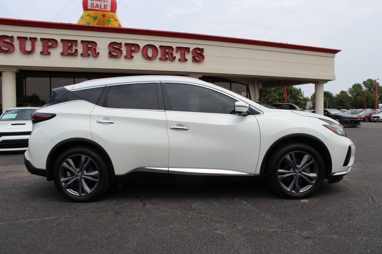 2020 White Nissan Murano Platinum AWD (5N1AZ2DS6LN) with an 3.5L V6 3.5L V6 engine, CVT 7-Speed transmission, located at 4301 NW 39th , Oklahoma City, OK, 73112, (405) 949-5600, 35.512135, -97.598671 - Hablamos espaol. SPEND SMART --- BUY FROM SUPER SPORTS. ALL PRICES, DOWN PAYMENTS, PAYMENTS, AND FINANCE TERMS ARE NEGOTIABLE AT THE TIME OF APPROVAL. WE WILL WORK WITH YOU TO FIT YOUR BUDGET. WE WILL EVEN LOWER AND ADJUST THE NUMBERS TO HELP MAKE THE VEHICLE MORE AFFORDABLE FOR YOU.- Photo#2
