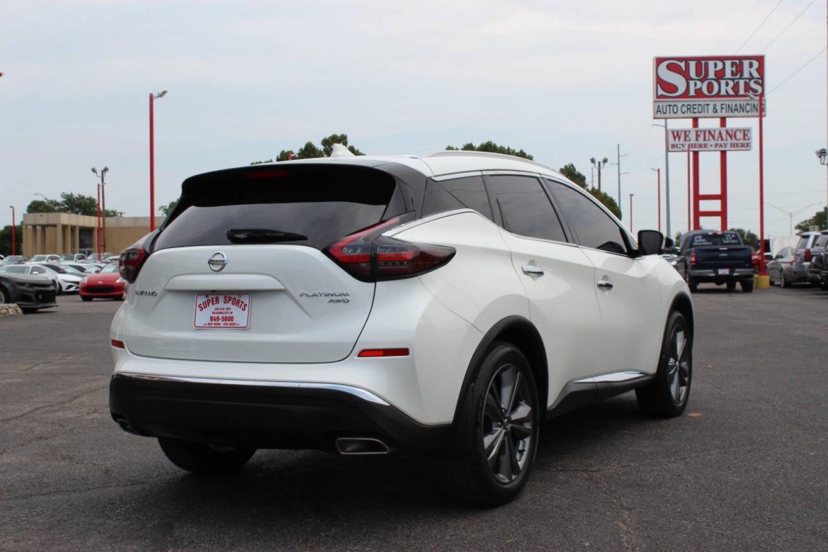 2020 White Nissan Murano Platinum AWD (5N1AZ2DS6LN) with an 3.5L V6 3.5L V6 engine, CVT 7-Speed transmission, located at 4301 NW 39th , Oklahoma City, OK, 73112, (405) 949-5600, 35.512135, -97.598671- Photo#3