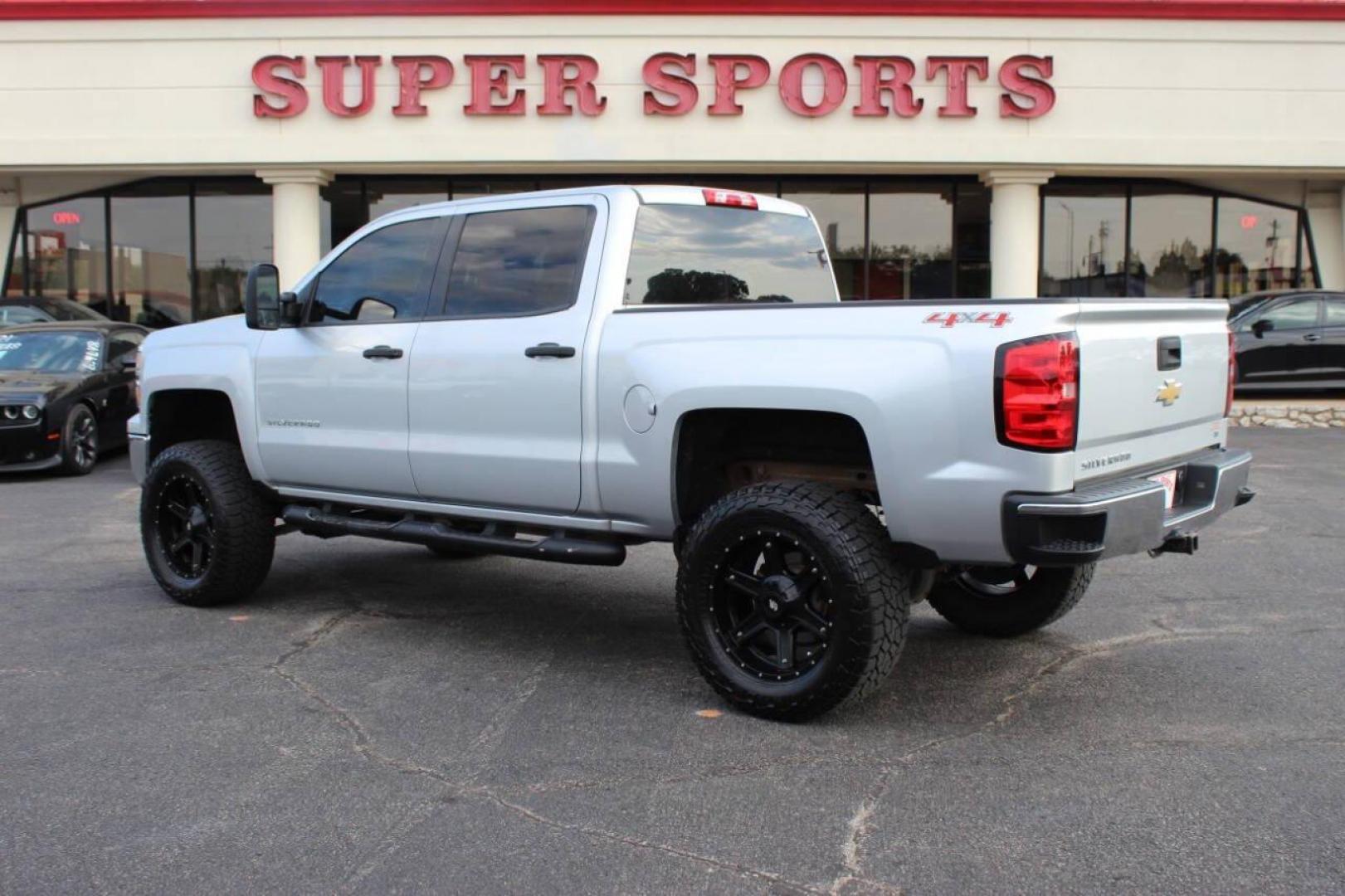 2014 Silver Chevrolet Silverado 1500 1LT Crew Cab 4WD (3GCUKREC8EG) with an 5.3L V8 OHV 16V engine, 6-Speed Automatic transmission, located at 4301 NW 39th , Oklahoma City, OK, 73112, (405) 949-5600, 35.512135, -97.598671 - NO DRIVERS LICENCE -NO FULL COVERAGE INSURANCE - NO CREDIT CHECK. COME ON OVER TO SUPERSPORTS, TAKE A LOOK AND TEST DRIVE. PLEASE GIVE US A CALL AT (405) 949-5600. NO LICENCIA DE CONDUCIR - NO SEGURO DE COBERTURA TOTAL - NO VERIFICACION DE CREDITO. VISITENOS EN SUPERSPORTS, MIRE NUESTRO - Photo#5