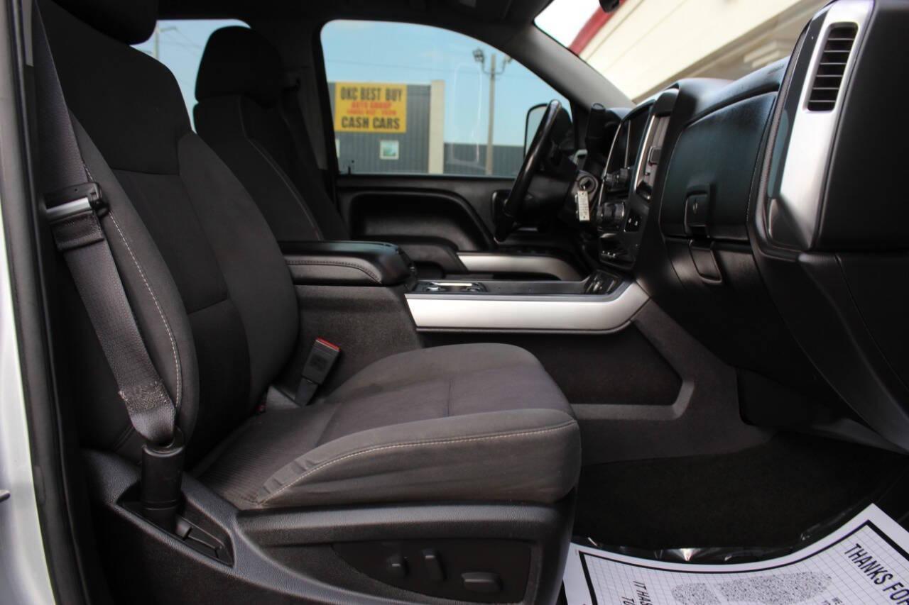 2014 Silver Chevrolet Silverado 1500 1LT Crew Cab 4WD (3GCUKREC8EG) with an 5.3L V8 OHV 16V engine, 6-Speed Automatic transmission, located at 4301 NW 39th , Oklahoma City, OK, 73112, (405) 949-5600, 35.512135, -97.598671 - NO DRIVERS LICENCE -NO FULL COVERAGE INSURANCE - NO CREDIT CHECK. COME ON OVER TO SUPERSPORTS, TAKE A LOOK AND TEST DRIVE. PLEASE GIVE US A CALL AT (405) 949-5600. NO LICENCIA DE CONDUCIR - NO SEGURO DE COBERTURA TOTAL - NO VERIFICACION DE CREDITO. VISITENOS EN SUPERSPORTS, MIRE NUESTRO - Photo#8