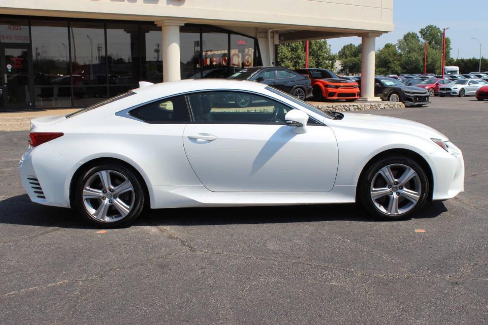 2015 White Lexus RC 350 AWD (JTHSE5BC6F5) with an 3.5L V6 DOHC 24V engine, 6-Speed Automatic transmission, located at 4301 NW 39th , Oklahoma City, OK, 73112, (405) 949-5600, 35.512135, -97.598671 - NO DRIVERS LICENCE -NO FULL COVERAGE INSURANCE - NO CREDIT CHECK. COME ON OVER TO SUPERSPORTS, TAKE A LOOK AND TEST DRIVE. PLEASE GIVE US A CALL AT (405) 949-5600. NO LICENCIA DE CONDUCIR - NO SEGURO DE COBERTURA TOTAL - NO VERIFICACION DE CREDITO. VISITENOS EN SUPERSPORTS, MIRE NUESTRO - Photo#3