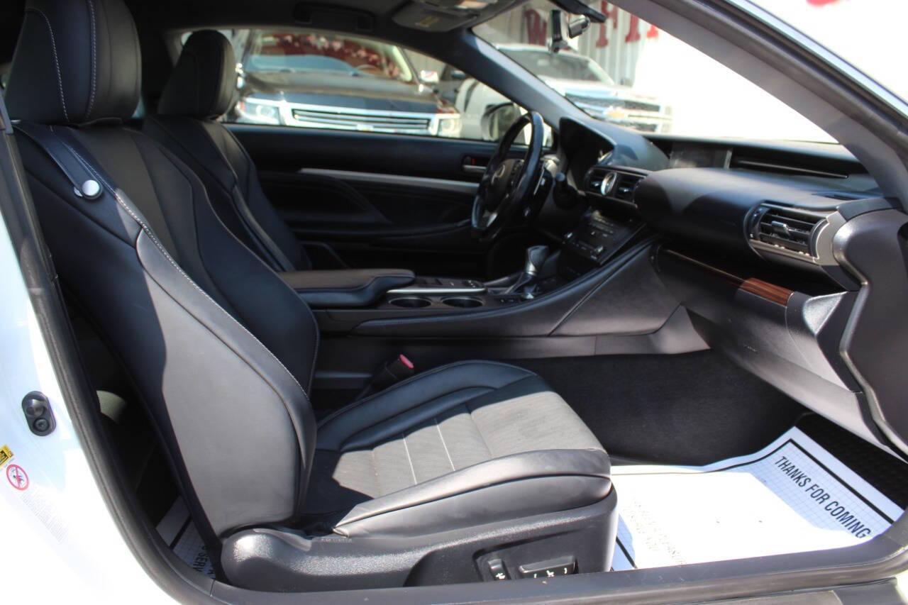 2015 White Lexus RC 350 AWD (JTHSE5BC6F5) with an 3.5L V6 DOHC 24V engine, 6-Speed Automatic transmission, located at 4301 NW 39th , Oklahoma City, OK, 73112, (405) 949-5600, 35.512135, -97.598671 - NO DRIVERS LICENCE -NO FULL COVERAGE INSURANCE - NO CREDIT CHECK. COME ON OVER TO SUPERSPORTS, TAKE A LOOK AND TEST DRIVE. PLEASE GIVE US A CALL AT (405) 949-5600. NO LICENCIA DE CONDUCIR - NO SEGURO DE COBERTURA TOTAL - NO VERIFICACION DE CREDITO. VISITENOS EN SUPERSPORTS, MIRE NUESTRO - Photo#8