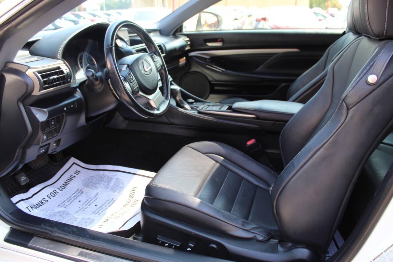 2015 White Lexus RC 350 AWD (JTHSE5BC6F5) with an 3.5L V6 DOHC 24V engine, 6-Speed Automatic transmission, located at 4301 NW 39th , Oklahoma City, OK, 73112, (405) 949-5600, 35.512135, -97.598671 - NO DRIVERS LICENCE -NO FULL COVERAGE INSURANCE - NO CREDIT CHECK. COME ON OVER TO SUPERSPORTS, TAKE A LOOK AND TEST DRIVE. PLEASE GIVE US A CALL AT (405) 949-5600. NO LICENCIA DE CONDUCIR - NO SEGURO DE COBERTURA TOTAL - NO VERIFICACION DE CREDITO. VISITENOS EN SUPERSPORTS, MIRE NUESTRO - Photo#13