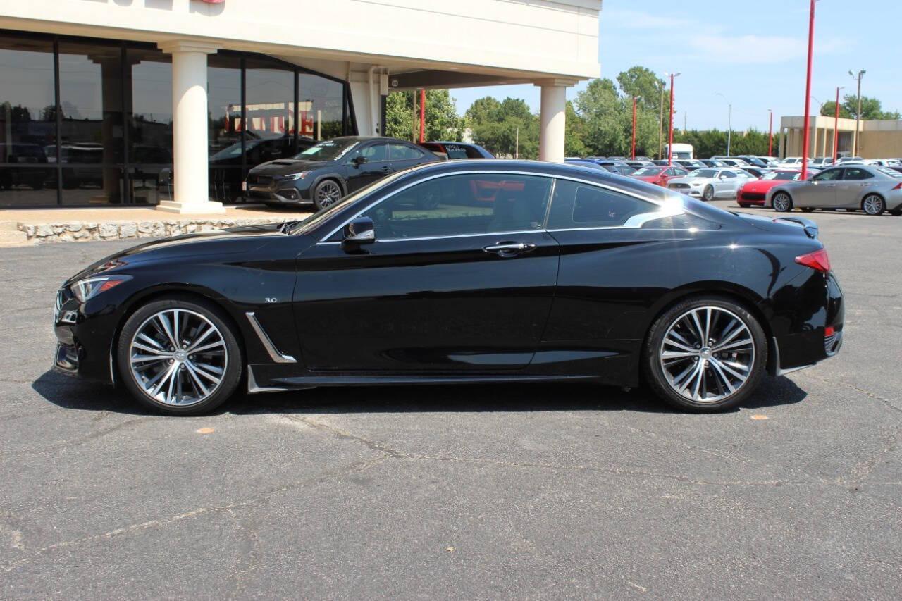 2018 Black Infiniti Q60 3.0t Sport (JN1EV7EK2JM) with an 3.0L V6 DOHC 24V TURBO engine, 7A transmission, located at 4301 NW 39th , Oklahoma City, OK, 73112, (405) 949-5600, 35.512135, -97.598671 - NO DRIVERS LICENCE -NO FULL COVERAGE INSURANCE - NO CREDIT CHECK. COME ON OVER TO SUPERSPORTS, TAKE A LOOK AND TEST DRIVE. PLEASE GIVE US A CALL AT (405) 949-5600. NO LICENCIA DE CONDUCIR - NO SEGURO DE COBERTURA TOTAL - NO VERIFICACION DE CREDITO. VISITENOS EN SUPERSPORTS, MIRE NUESTRO - Photo#5