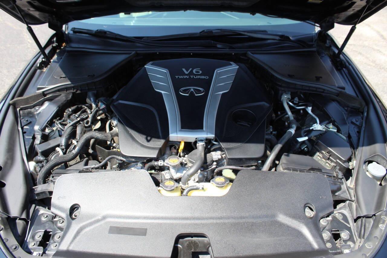 2018 Black Infiniti Q60 3.0t Sport (JN1EV7EK2JM) with an 3.0L V6 DOHC 24V TURBO engine, 7A transmission, located at 4301 NW 39th , Oklahoma City, OK, 73112, (405) 949-5600, 35.512135, -97.598671 - NO DRIVERS LICENCE -NO FULL COVERAGE INSURANCE - NO CREDIT CHECK. COME ON OVER TO SUPERSPORTS, TAKE A LOOK AND TEST DRIVE. PLEASE GIVE US A CALL AT (405) 949-5600. NO LICENCIA DE CONDUCIR - NO SEGURO DE COBERTURA TOTAL - NO VERIFICACION DE CREDITO. VISITENOS EN SUPERSPORTS, MIRE NUESTRO - Photo#7