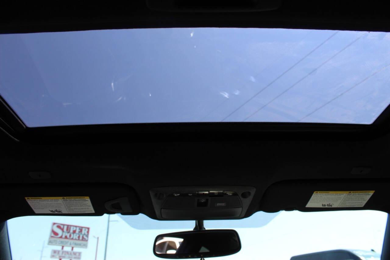 2018 Black Infiniti Q60 3.0t Sport (JN1EV7EK2JM) with an 3.0L V6 DOHC 24V TURBO engine, 7A transmission, located at 4301 NW 39th , Oklahoma City, OK, 73112, (405) 949-5600, 35.512135, -97.598671 - NO DRIVERS LICENCE -NO FULL COVERAGE INSURANCE - NO CREDIT CHECK. COME ON OVER TO SUPERSPORTS, TAKE A LOOK AND TEST DRIVE. PLEASE GIVE US A CALL AT (405) 949-5600. NO LICENCIA DE CONDUCIR - NO SEGURO DE COBERTURA TOTAL - NO VERIFICACION DE CREDITO. VISITENOS EN SUPERSPORTS, MIRE NUESTRO - Photo#16