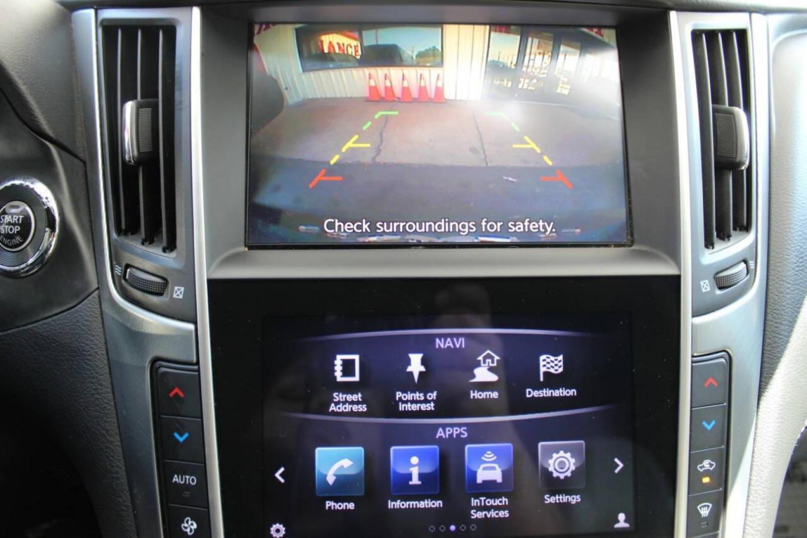 2018 Black Infiniti Q60 3.0t Sport (JN1EV7EK2JM) with an 3.0L V6 DOHC 24V TURBO engine, 7A transmission, located at 4301 NW 39th , Oklahoma City, OK, 73112, (405) 949-5600, 35.512135, -97.598671 - NO DRIVERS LICENCE -NO FULL COVERAGE INSURANCE - NO CREDIT CHECK. COME ON OVER TO SUPERSPORTS, TAKE A LOOK AND TEST DRIVE. PLEASE GIVE US A CALL AT (405) 949-5600. NO LICENCIA DE CONDUCIR - NO SEGURO DE COBERTURA TOTAL - NO VERIFICACION DE CREDITO. VISITENOS EN SUPERSPORTS, MIRE NUESTRO - Photo#17