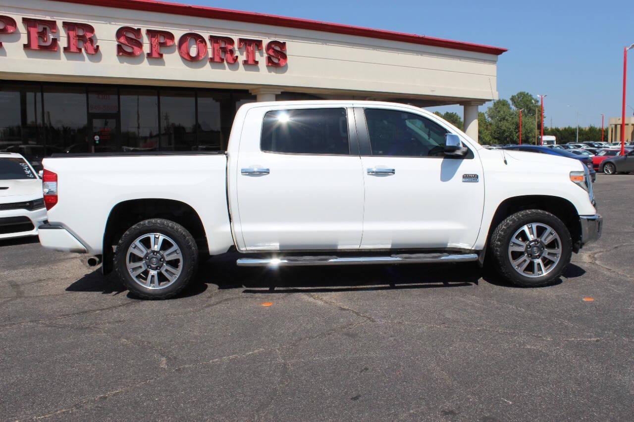 2018 White Toyota Tundra Platinum CrewMax 5.7L FFV 4WD (5TFAW5F12JX) with an 5.7L V8 DOHC 32V engine, 6A transmission, located at 4301 NW 39th , Oklahoma City, OK, 73112, (405) 949-5600, 35.512135, -97.598671 - NO DRIVERS LICENCE -NO FULL COVERAGE INSURANCE - NO CREDIT CHECK. COME ON OVER TO SUPERSPORTS, TAKE A LOOK AND TEST DRIVE. PLEASE GIVE US A CALL AT (405) 949-5600. NO LICENCIA DE CONDUCIR - NO SEGURO DE COBERTURA TOTAL - NO VERIFICACION DE CREDITO. VISITENOS EN SUPERSPORTS, MIRE NUESTRO - Photo#2