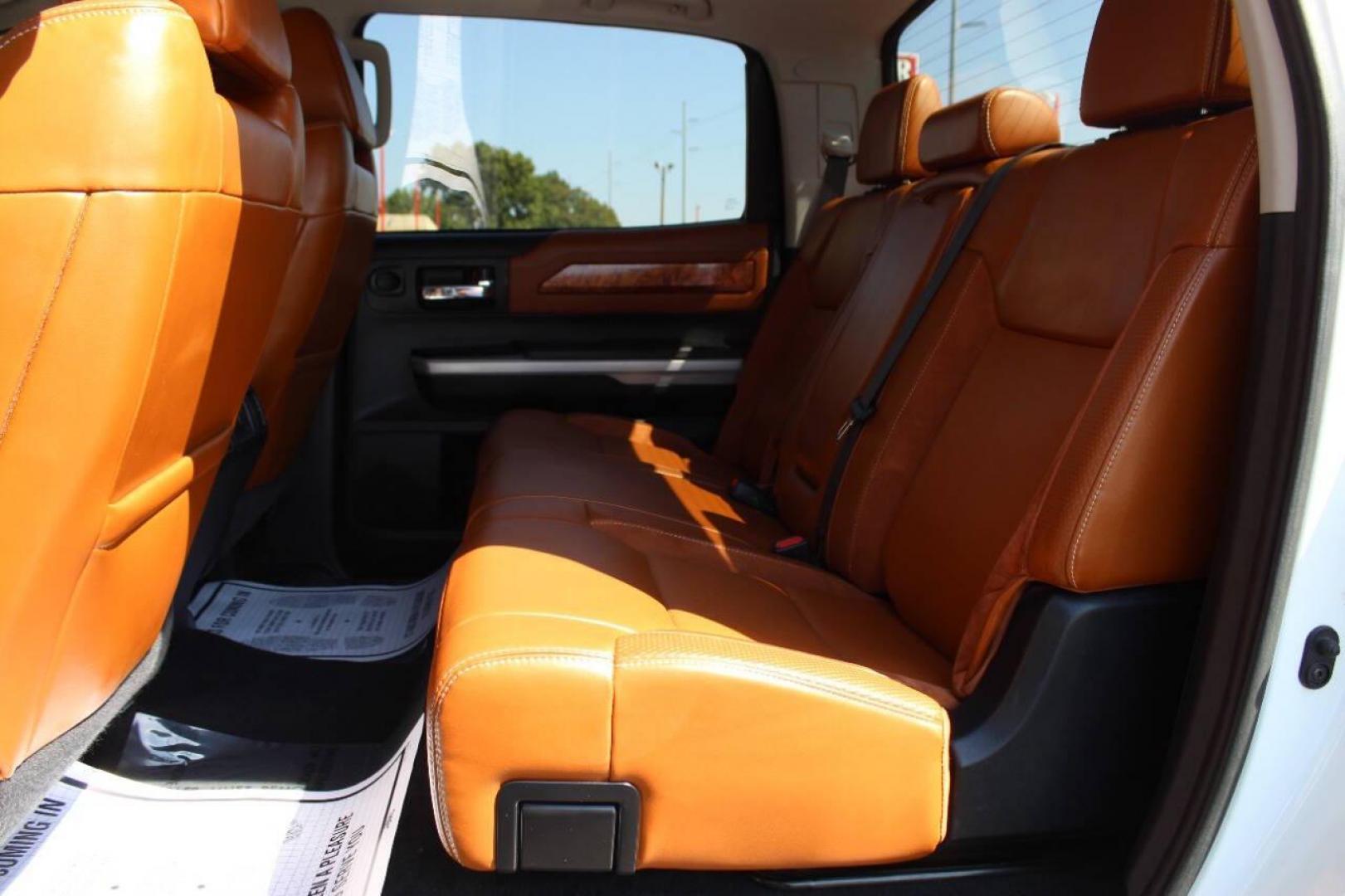 2018 White Toyota Tundra Platinum CrewMax 5.7L FFV 4WD (5TFAW5F12JX) with an 5.7L V8 DOHC 32V engine, 6A transmission, located at 4301 NW 39th , Oklahoma City, OK, 73112, (405) 949-5600, 35.512135, -97.598671 - NO DRIVERS LICENCE -NO FULL COVERAGE INSURANCE - NO CREDIT CHECK. COME ON OVER TO SUPERSPORTS, TAKE A LOOK AND TEST DRIVE. PLEASE GIVE US A CALL AT (405) 949-5600. NO LICENCIA DE CONDUCIR - NO SEGURO DE COBERTURA TOTAL - NO VERIFICACION DE CREDITO. VISITENOS EN SUPERSPORTS, MIRE NUESTRO - Photo#13