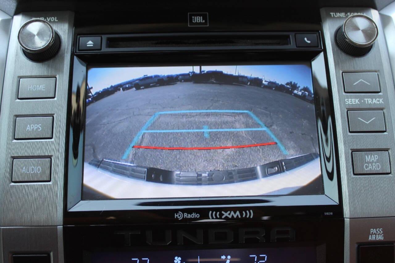 2018 White Toyota Tundra Platinum CrewMax 5.7L FFV 4WD (5TFAW5F12JX) with an 5.7L V8 DOHC 32V engine, 6A transmission, located at 4301 NW 39th , Oklahoma City, OK, 73112, (405) 949-5600, 35.512135, -97.598671 - NO DRIVERS LICENCE -NO FULL COVERAGE INSURANCE - NO CREDIT CHECK. COME ON OVER TO SUPERSPORTS, TAKE A LOOK AND TEST DRIVE. PLEASE GIVE US A CALL AT (405) 949-5600. NO LICENCIA DE CONDUCIR - NO SEGURO DE COBERTURA TOTAL - NO VERIFICACION DE CREDITO. VISITENOS EN SUPERSPORTS, MIRE NUESTRO - Photo#19