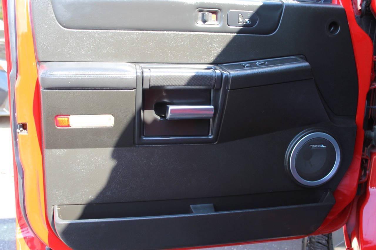 2005 Red Hummer H2 SUT (5GRGN22U05H) with an 6.0L V8 OHV 16V engine, 4-Speed Automatic Overdrive transmission, located at 4301 NW 39th , Oklahoma City, OK, 73112, (405) 949-5600, 35.512135, -97.598671 - NO DRIVERS LICENCE NO-FULL COVERAGE INSURANCE-NO CREDIT CHECK. COME ON OVER TO SUPERSPORTS AND TAKE A LOOK AND TEST DRIVE. PLEASE GIVE US A CALL AT (405) 949-5600. NO LICENSIA DE MANEJAR- NO SEGURO DE COBERTURA TOTAL- NO VERIFICACCION DE CREDITO. POR FAVOR VENGAN A SUPERSPORTS, ECHE UN - Photo#17