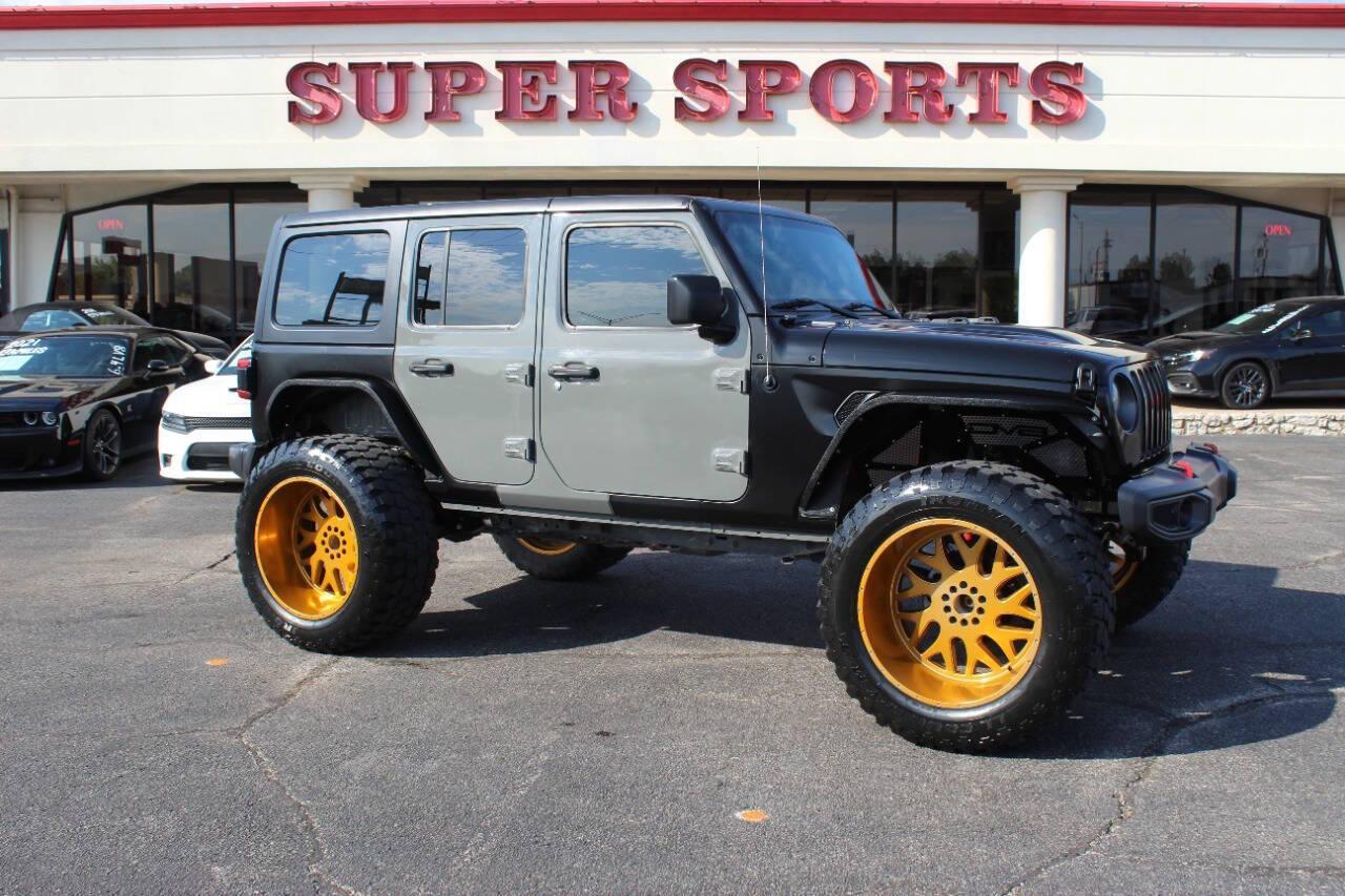 2020 Gray Jeep Wrangler Unlimited Rubicon (1C4HJXFN3LW) with an 2.0L L4 DOHC 16V TURBO engine, 6A transmission, located at 4301 NW 39th , Oklahoma City, OK, 73112, (405) 949-5600, 35.512135, -97.598671 - NO DRIVERS LICENCE -NO FULL COVERAGE INSURANCE - NO CREDIT CHECK. COME ON OVER TO SUPERSPORTS, TAKE A LOOK AND TEST DRIVE. PLEASE GIVE US A CALL AT (405) 949-5600. NO LICENCIA DE CONDUCIR - NO SEGURO DE COBERTURA TOTAL - NO VERIFICACION DE CREDITO. VISITENOS EN SUPERSPORTS, MIRE NUESTRO - Photo#0