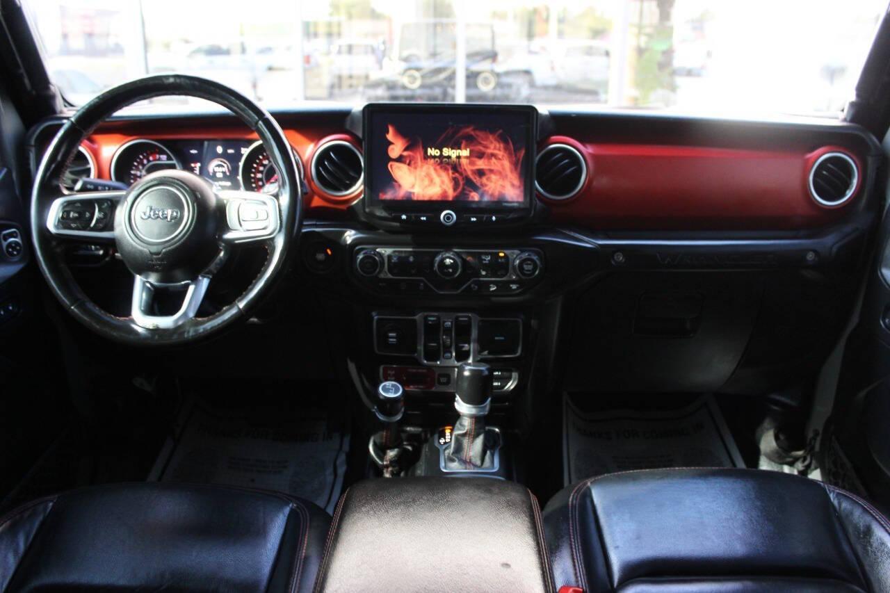 2020 Gray Jeep Wrangler Unlimited Rubicon (1C4HJXFN3LW) with an 2.0L L4 DOHC 16V TURBO engine, 6A transmission, located at 4301 NW 39th , Oklahoma City, OK, 73112, (405) 949-5600, 35.512135, -97.598671 - NO DRIVERS LICENCE -NO FULL COVERAGE INSURANCE - NO CREDIT CHECK. COME ON OVER TO SUPERSPORTS, TAKE A LOOK AND TEST DRIVE. PLEASE GIVE US A CALL AT (405) 949-5600. NO LICENCIA DE CONDUCIR - NO SEGURO DE COBERTURA TOTAL - NO VERIFICACION DE CREDITO. VISITENOS EN SUPERSPORTS, MIRE NUESTRO - Photo#15