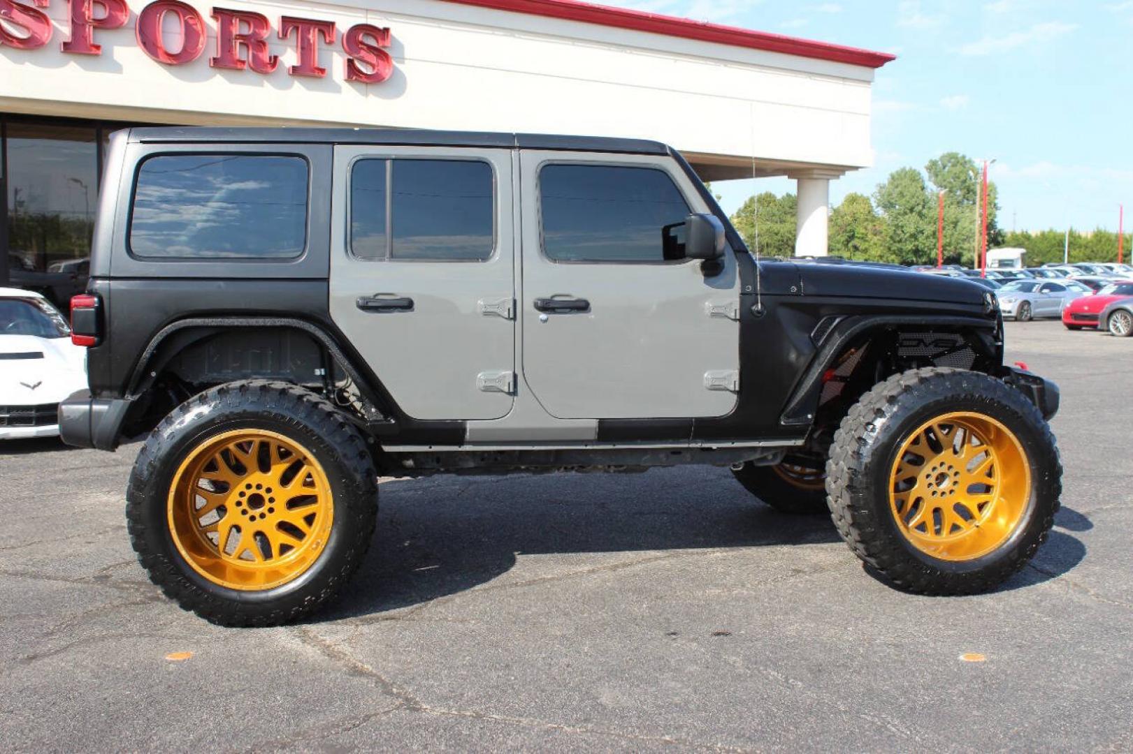 2020 Gray Jeep Wrangler Unlimited Unlimited Rubicon (1C4HJXFN3LW) with an 2.0L I4 Turbocharger 2.0L I4 engine, Automatic 8-Speed transmission, located at 4301 NW 39th , Oklahoma City, OK, 73112, (405) 949-5600, 35.512135, -97.598671 - Hablamos espanol. SPEND SMART --- BUY FROM SUPER SPORTS. ALL PRICES, DOWN PAYMENTS, PAYMENTS, AND FINANCE TERMS ARE NEGOTIABLE AT THE TIME OF APPROVAL. WE WILL WORK WITH YOU TO FIT YOUR BUDGET. WE WILL EVEN LOWER AND ADJUST THE NUMBERS TO HELP MAKE THE VEHICLE MORE AFFORDABLE FOR YOU.- Photo#2
