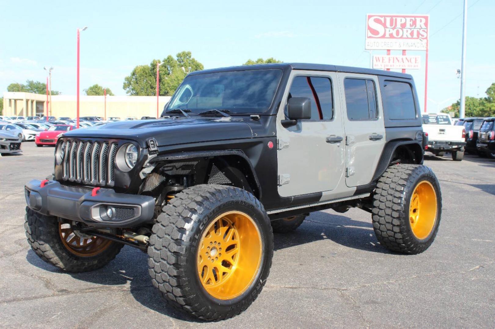 2020 Gray Jeep Wrangler Unlimited Unlimited Rubicon (1C4HJXFN3LW) with an 2.0L I4 Turbocharger 2.0L I4 engine, Automatic 8-Speed transmission, located at 4301 NW 39th , Oklahoma City, OK, 73112, (405) 949-5600, 35.512135, -97.598671 - Hablamos espanol. SPEND SMART --- BUY FROM SUPER SPORTS. ALL PRICES, DOWN PAYMENTS, PAYMENTS, AND FINANCE TERMS ARE NEGOTIABLE AT THE TIME OF APPROVAL. WE WILL WORK WITH YOU TO FIT YOUR BUDGET. WE WILL EVEN LOWER AND ADJUST THE NUMBERS TO HELP MAKE THE VEHICLE MORE AFFORDABLE FOR YOU.- Photo#6