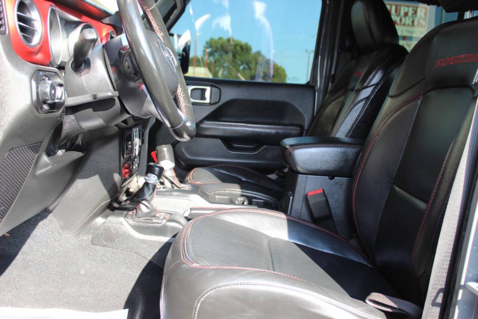 2020 Gray Jeep Wrangler Unlimited Unlimited Rubicon (1C4HJXFN3LW) with an 2.0L I4 Turbocharger 2.0L I4 engine, Automatic 8-Speed transmission, located at 4301 NW 39th , Oklahoma City, OK, 73112, (405) 949-5600, 35.512135, -97.598671 - Hablamos espanol. SPEND SMART --- BUY FROM SUPER SPORTS. ALL PRICES, DOWN PAYMENTS, PAYMENTS, AND FINANCE TERMS ARE NEGOTIABLE AT THE TIME OF APPROVAL. WE WILL WORK WITH YOU TO FIT YOUR BUDGET. WE WILL EVEN LOWER AND ADJUST THE NUMBERS TO HELP MAKE THE VEHICLE MORE AFFORDABLE FOR YOU.- Photo#14