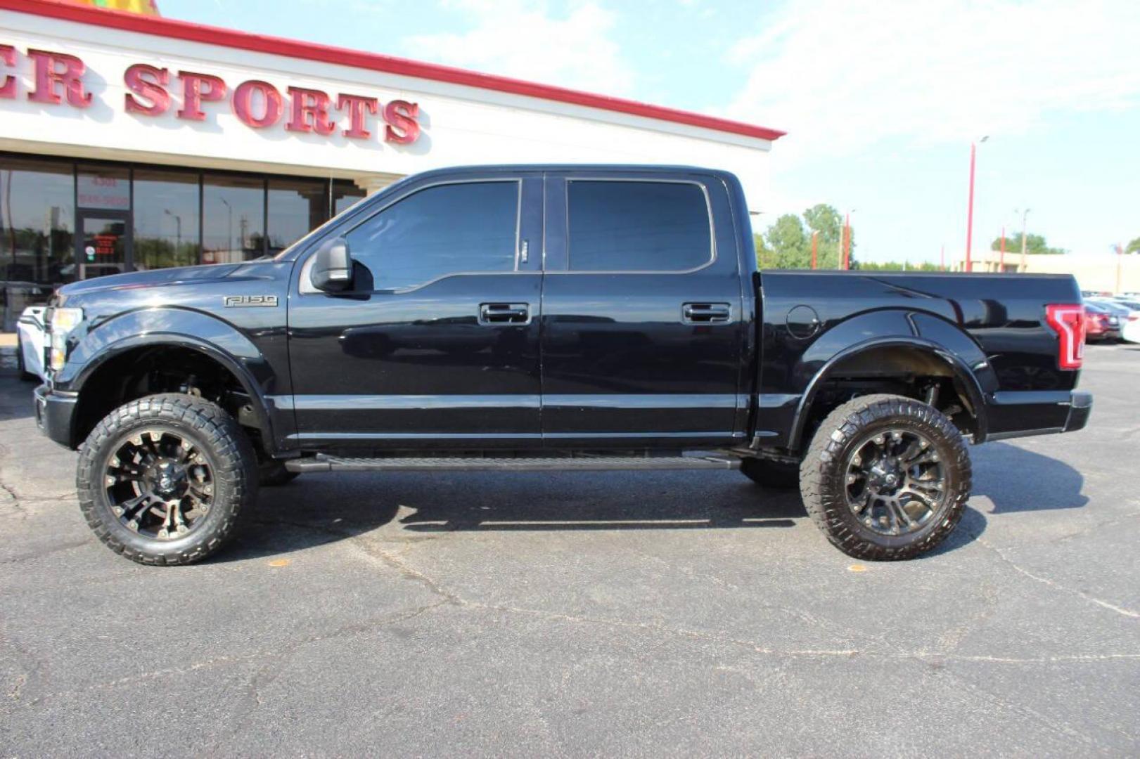 2016 Black Ford F-150 XLT SuperCrew 6.5-ft. Bed 4WD (1FTEW1EF3GK) with an 5.0L V8 engine, 6A transmission, located at 4301 NW 39th , Oklahoma City, OK, 73112, (405) 949-5600, 35.512135, -97.598671 - Photo#5