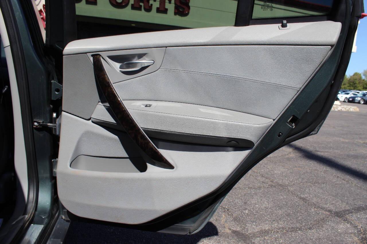 2008 Green BMW X3 3.0si (WBXPC93418W) with an 3.0L L6 DOHC 24V engine, Automatic 6-Speed transmission, located at 4301 NW 39th , Oklahoma City, OK, 73112, (405) 949-5600, 35.512135, -97.598671 - NO DRIVERS LICENCE -NO FULL COVERAGE INSURANCE - NO CREDIT CHECK. COME ON OVER TO SUPERSPORTS, TAKE A LOOK AND TEST DRIVE. PLEASE GIVE US A CALL AT (405) 949-5600. NO LICENCIA DE CONDUCIR - NO SEGURO DE COBERTURA TOTAL - NO VERIFICACION DE CREDITO. VISITENOS EN SUPERSPORTS, MIRE NUESTRO - Photo#10