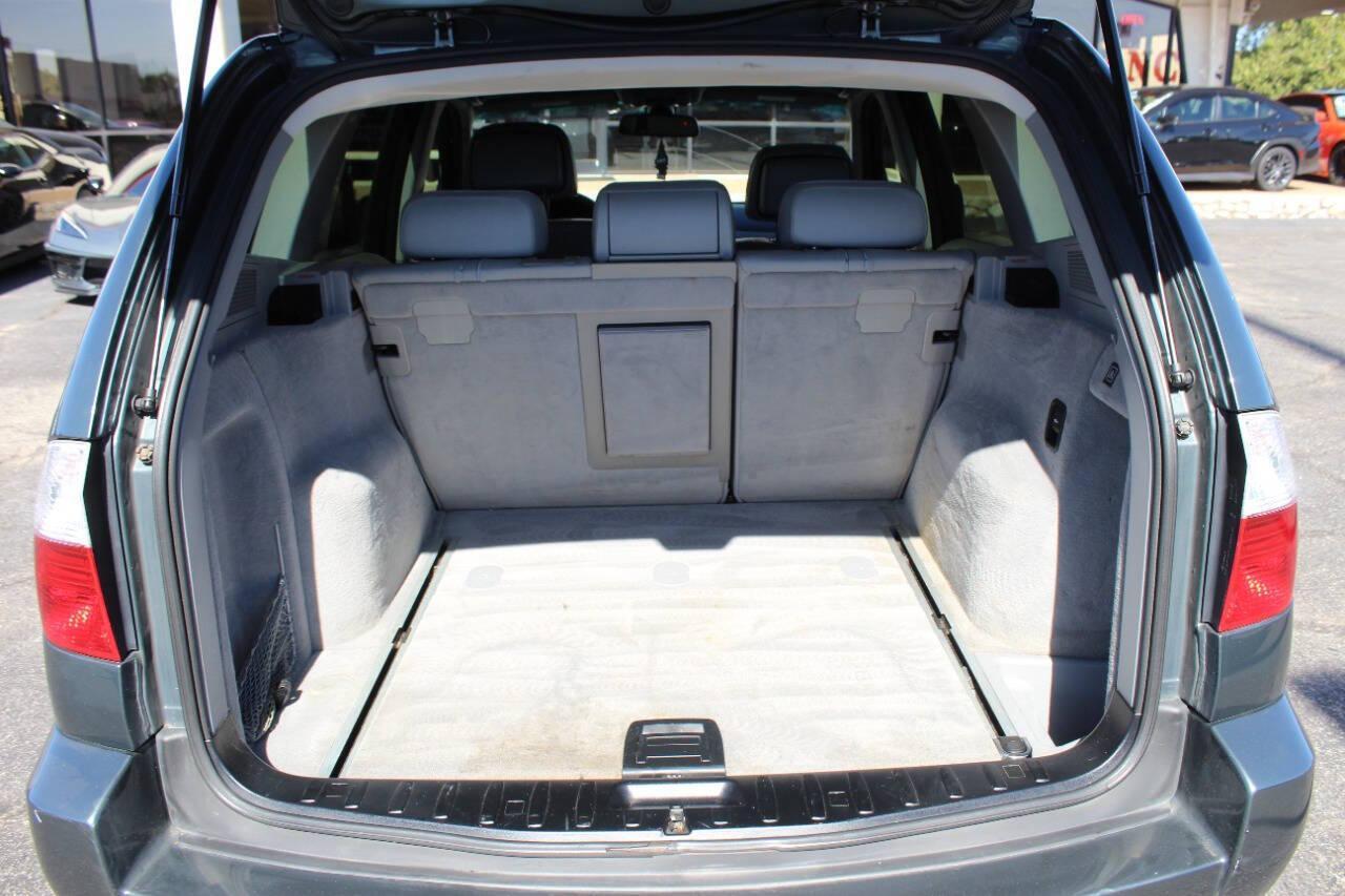 2008 Green BMW X3 3.0si (WBXPC93418W) with an 3.0L L6 DOHC 24V engine, Automatic 6-Speed transmission, located at 4301 NW 39th , Oklahoma City, OK, 73112, (405) 949-5600, 35.512135, -97.598671 - NO DRIVERS LICENCE -NO FULL COVERAGE INSURANCE - NO CREDIT CHECK. COME ON OVER TO SUPERSPORTS, TAKE A LOOK AND TEST DRIVE. PLEASE GIVE US A CALL AT (405) 949-5600. NO LICENCIA DE CONDUCIR - NO SEGURO DE COBERTURA TOTAL - NO VERIFICACION DE CREDITO. VISITENOS EN SUPERSPORTS, MIRE NUESTRO - Photo#11