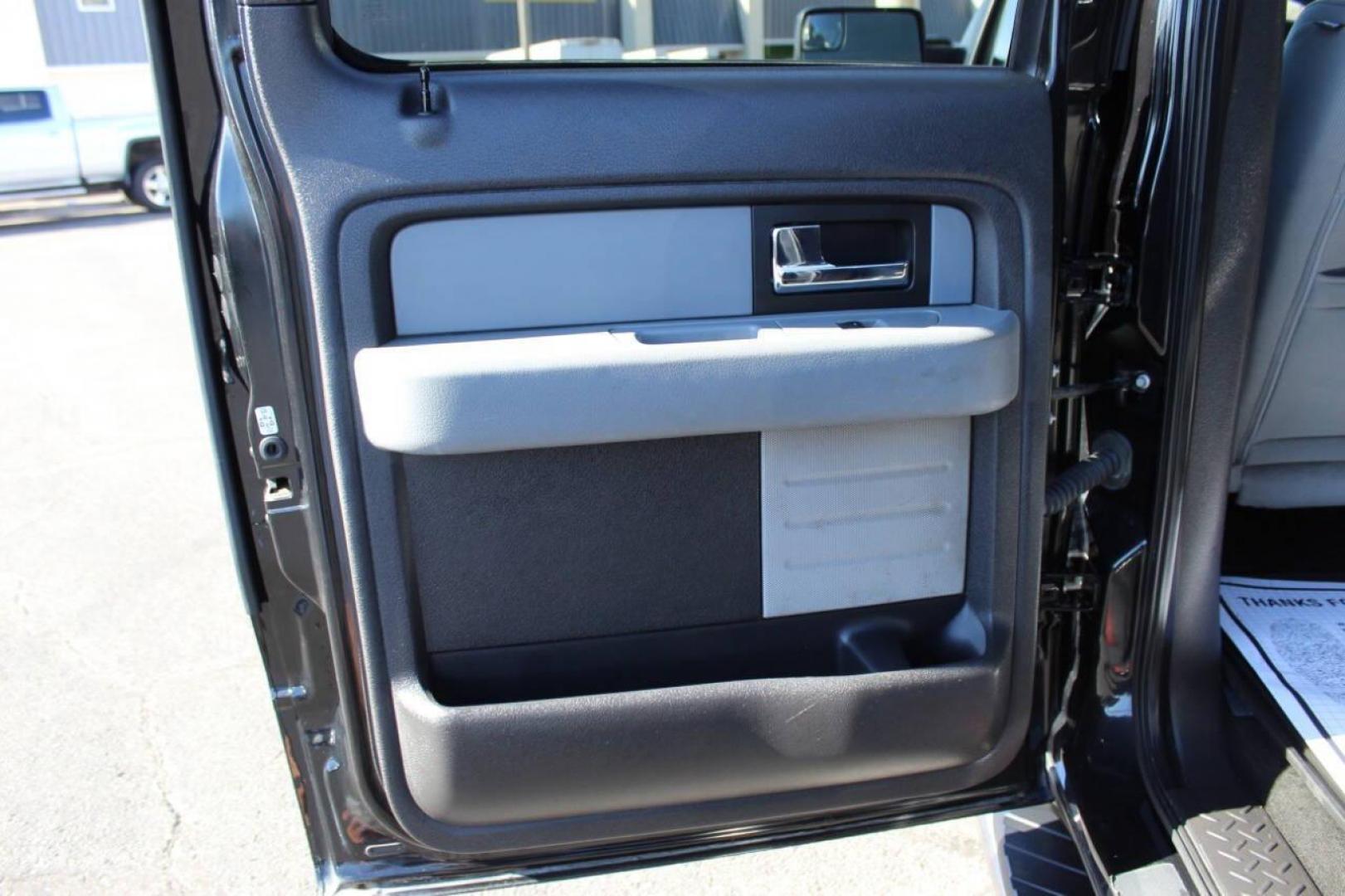 2013 Black Ford F-150 Platinum SuperCrew 6.5-ft. Bed 2WD (1FTFW1CT5DK) with an 3.5L V6 TURBO engine, 6-Speed Automatic transmission, located at 4301 NW 39th , Oklahoma City, OK, 73112, (405) 949-5600, 35.512135, -97.598671 - NO DRIVERS LICENCE NO-FULL COVERAGE INSURANCE-NO CREDIT CHECK. COME ON OVER TO SUPERSPORTS AND TAKE A LOOK AND TEST DRIVE. PLEASE GIVE US A CALL AT (405) 949-5600. NO LICENSIA DE MANEJAR- NO SEGURO DE COBERTURA TOTAL- NO VERIFICACCION DE CREDITO. POR FAVOR VENGAN A SUPERSPORTS, ECHE UN - Photo#13