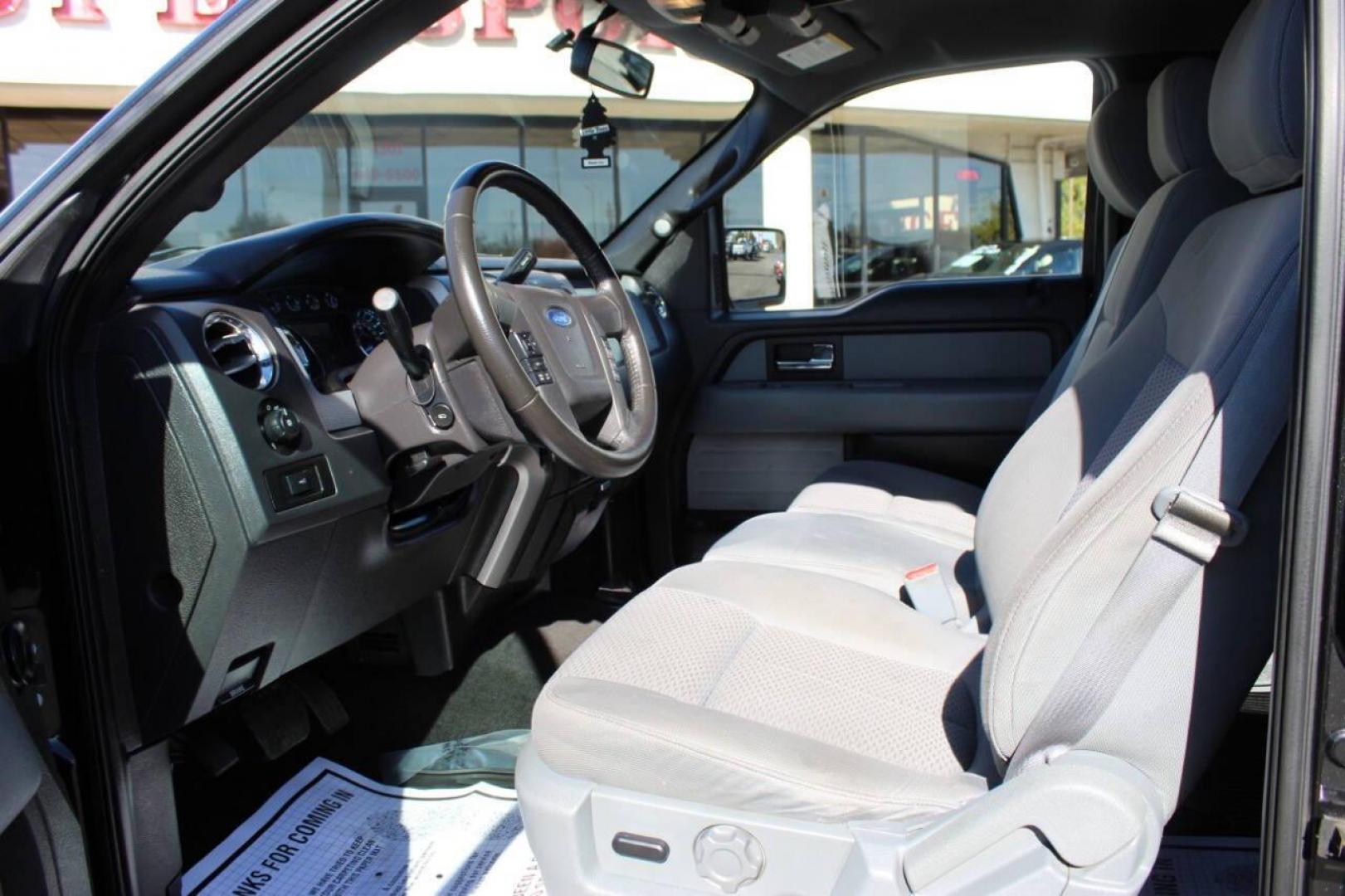 2013 Black Ford F-150 Platinum SuperCrew 6.5-ft. Bed 2WD (1FTFW1CT5DK) with an 3.5L V6 TURBO engine, 6-Speed Automatic transmission, located at 4301 NW 39th , Oklahoma City, OK, 73112, (405) 949-5600, 35.512135, -97.598671 - NO DRIVERS LICENCE NO-FULL COVERAGE INSURANCE-NO CREDIT CHECK. COME ON OVER TO SUPERSPORTS AND TAKE A LOOK AND TEST DRIVE. PLEASE GIVE US A CALL AT (405) 949-5600. NO LICENSIA DE MANEJAR- NO SEGURO DE COBERTURA TOTAL- NO VERIFICACCION DE CREDITO. POR FAVOR VENGAN A SUPERSPORTS, ECHE UN - Photo#14