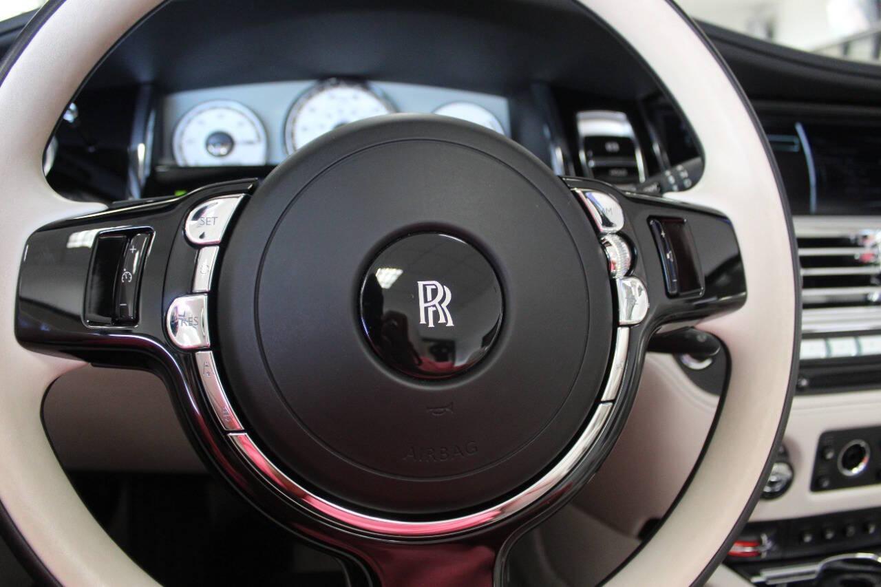 2019 White Rolls-Royce Dawn Base (SCA666D58KU) with an 6.6L V12 engine, 8A transmission, located at 4301 NW 39th , Oklahoma City, OK, 73112, (405) 949-5600, 35.512135, -97.598671 - small chip on windshield. PERSONAL VEHICLE LAST FEW YEARS. it's one of a MY few possessions that are considered toys looks and drives brand new its a must see. I own dealerships and finance companies here in Oklahoma. I have 27 years of experience buying and selling all makes and models of v - Photo#15