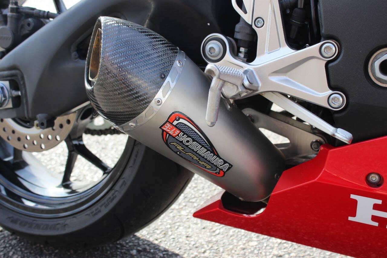 2023 Red Honda CBR - (JH2SC7755PK) with an 1000cc Unspecified engine, Manual 6-Speed transmission, located at 4301 NW 39th , Oklahoma City, OK, 73112, (405) 949-5600, 35.512135, -97.598671 - Photo#10