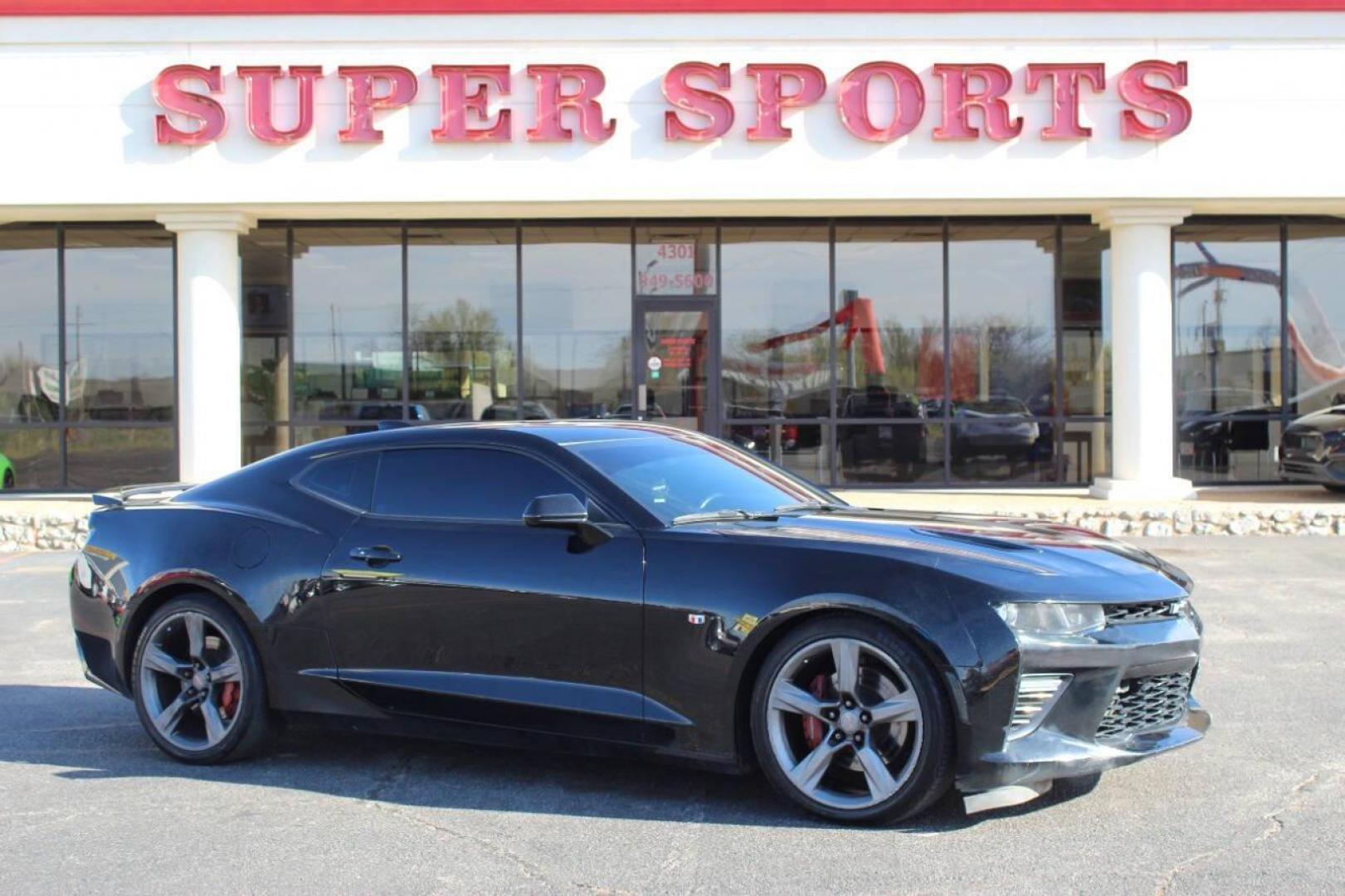 2016 Black Chevrolet Camaro 2SS Coupe (1G1FH1R79G0) with an 6.2L V8 455hp 455ft. lbs. 6.2L V8 engine, Automatic 8-Speed transmission, located at 4301 NW 39th , Oklahoma City, OK, 73112, (405) 949-5600, 35.512135, -97.598671 - NO DRIVERS LICENCE -NO FULL COVERAGE INSURANCE - NO CREDIT CHECK. COME ON OVER TO SUPERSPORTS, TAKE A LOOK AND TEST DRIVE. PLEASE GIVE US A CALL AT (405) 949-5600. NO LICENCIA DE CONDUCIR - NO SEGURO DE COBERTURA TOTAL - NO VERIFICACION DE CREDITO. VISITENOS EN SUPERSPORTS - Photo#0