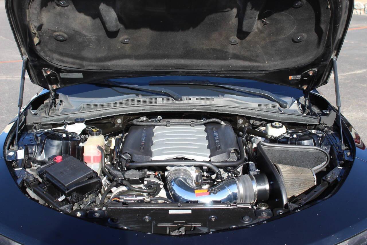 2016 Black Chevrolet Camaro 2SS Coupe (1G1FH1R79G0) with an 6.2L V8 455hp 455ft. lbs. 6.2L V8 engine, Automatic 8-Speed transmission, located at 4301 NW 39th , Oklahoma City, OK, 73112, (405) 949-5600, 35.512135, -97.598671 - NO DRIVERS LICENCE -NO FULL COVERAGE INSURANCE - NO CREDIT CHECK. COME ON OVER TO SUPERSPORTS, TAKE A LOOK AND TEST DRIVE. PLEASE GIVE US A CALL AT (405) 949-5600. NO LICENCIA DE CONDUCIR - NO SEGURO DE COBERTURA TOTAL - NO VERIFICACION DE CREDITO. VISITENOS EN SUPERSPORTS - Photo#7