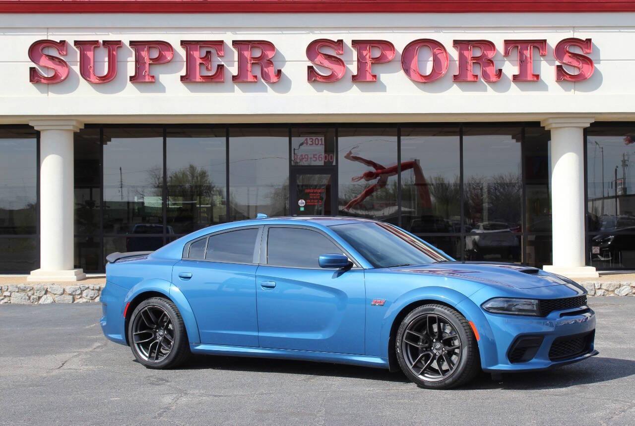 2020 Blue Dodge Charger Scat Pack (2C3CDXGJ1LH) with an HEMI 6.4L V8 485hp 475ft. lbs. 6.4L V8 engine, Automatic 8-Speed transmission, located at 4301 NW 39th , Oklahoma City, OK, 73112, (405) 949-5600, 35.512135, -97.598671 - NO DRIVERS LICENCE -NO FULL COVERAGE INSURANCE - NO CREDIT CHECK. COME ON OVER TO SUPERSPORTS, TAKE A LOOK AND TEST DRIVE. PLEASE GIVE US A CALL AT (405) 949-5600. NO LICENCIA DE CONDUCIR - NO SEGURO DE COBERTURA TOTAL - NO VERIFICACION DE CREDITO. VISITENOS EN SUPERSPORTS, MIRE NUE - Photo#0