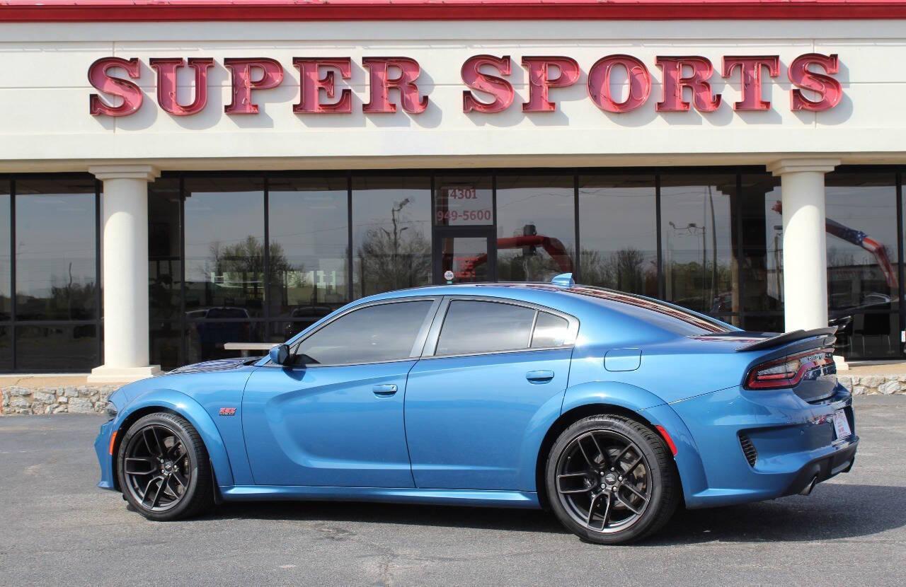 2020 Blue Dodge Charger Scat Pack (2C3CDXGJ1LH) with an HEMI 6.4L V8 485hp 475ft. lbs. 6.4L V8 engine, Automatic 8-Speed transmission, located at 4301 NW 39th , Oklahoma City, OK, 73112, (405) 949-5600, 35.512135, -97.598671 - NO DRIVERS LICENCE -NO FULL COVERAGE INSURANCE - NO CREDIT CHECK. COME ON OVER TO SUPERSPORTS, TAKE A LOOK AND TEST DRIVE. PLEASE GIVE US A CALL AT (405) 949-5600. NO LICENCIA DE CONDUCIR - NO SEGURO DE COBERTURA TOTAL - NO VERIFICACION DE CREDITO. VISITENOS EN SUPERSPORTS, MIRE NUE - Photo#3