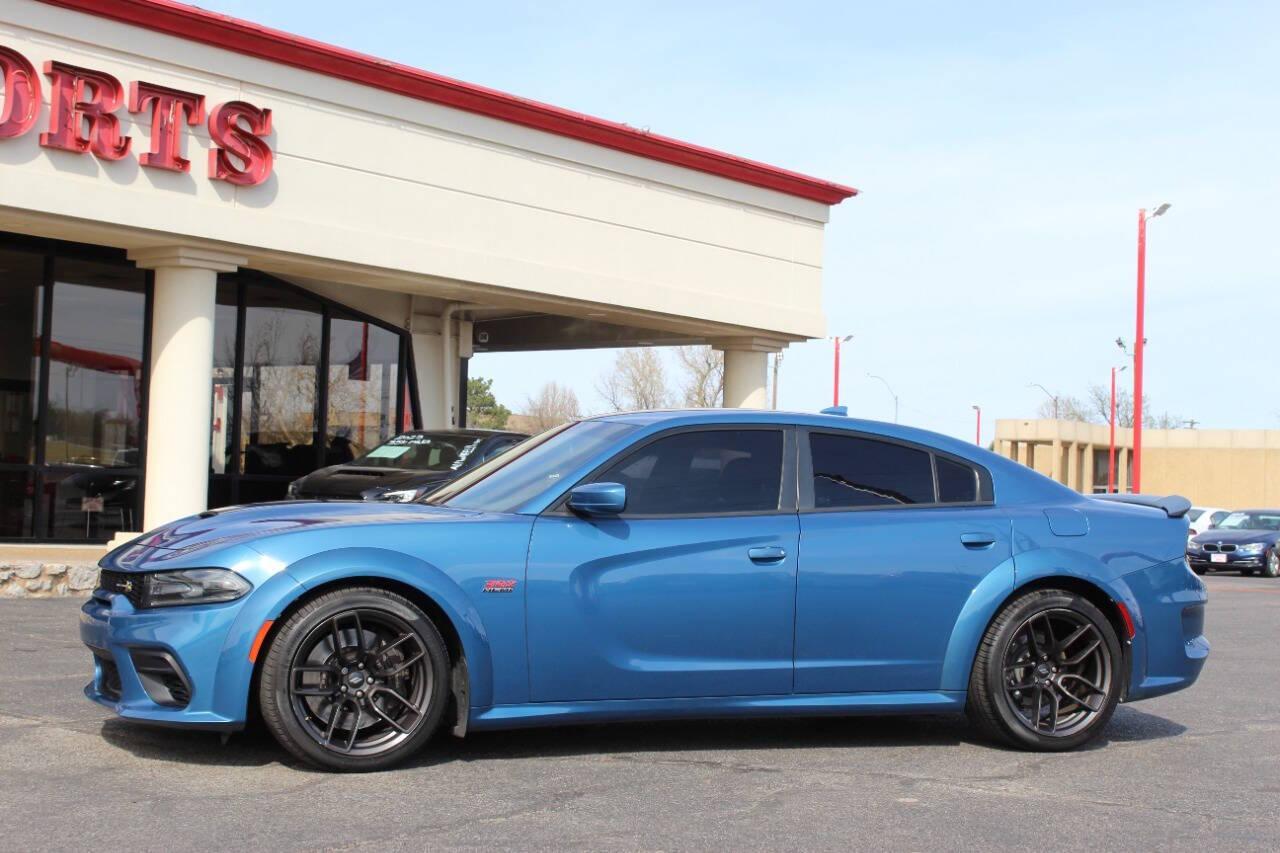 2020 Blue Dodge Charger Scat Pack (2C3CDXGJ1LH) with an HEMI 6.4L V8 485hp 475ft. lbs. 6.4L V8 engine, Automatic 8-Speed transmission, located at 4301 NW 39th , Oklahoma City, OK, 73112, (405) 949-5600, 35.512135, -97.598671 - NO DRIVERS LICENCE -NO FULL COVERAGE INSURANCE - NO CREDIT CHECK. COME ON OVER TO SUPERSPORTS, TAKE A LOOK AND TEST DRIVE. PLEASE GIVE US A CALL AT (405) 949-5600. NO LICENCIA DE CONDUCIR - NO SEGURO DE COBERTURA TOTAL - NO VERIFICACION DE CREDITO. VISITENOS EN SUPERSPORTS, MIRE NUE - Photo#4