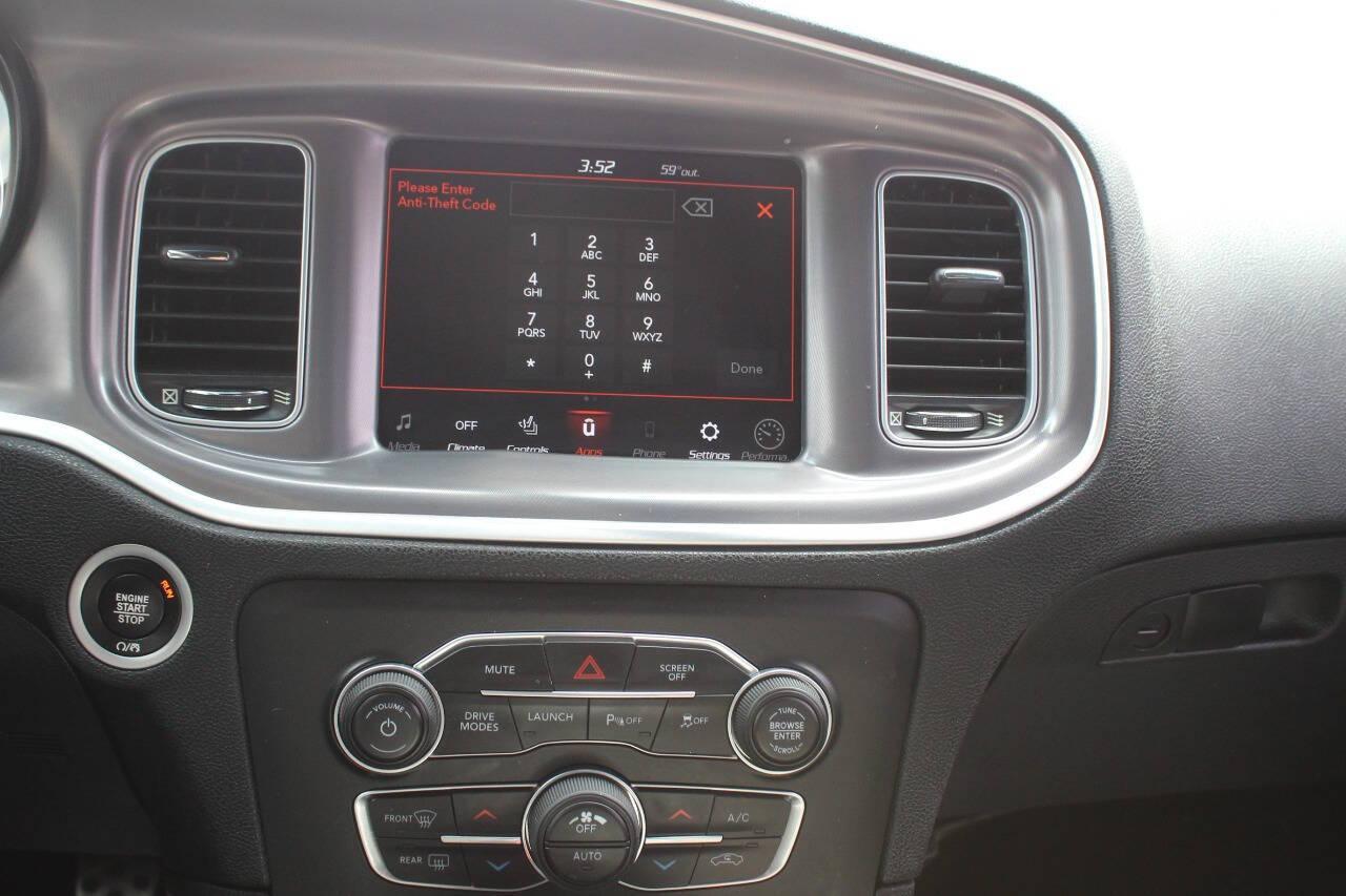 2020 Blue Dodge Charger Scat Pack (2C3CDXGJ1LH) with an HEMI 6.4L V8 485hp 475ft. lbs. 6.4L V8 engine, Automatic 8-Speed transmission, located at 4301 NW 39th , Oklahoma City, OK, 73112, (405) 949-5600, 35.512135, -97.598671 - NO DRIVERS LICENCE -NO FULL COVERAGE INSURANCE - NO CREDIT CHECK. COME ON OVER TO SUPERSPORTS, TAKE A LOOK AND TEST DRIVE. PLEASE GIVE US A CALL AT (405) 949-5600. NO LICENCIA DE CONDUCIR - NO SEGURO DE COBERTURA TOTAL - NO VERIFICACION DE CREDITO. VISITENOS EN SUPERSPORTS, MIRE NUE - Photo#19