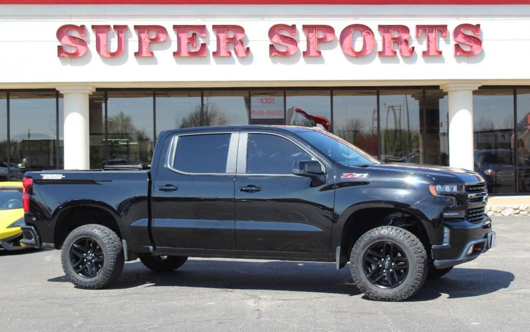 2020 Black Chevrolet Silverado 1500 LT Trail Boss Crew Cab Long Box 4WD (1GCPYFEL9LZ) with an EcoTec3 6.2L V8 420hp 460ft. lbs. 6.2L V8 engine, Automatic 10-Speed transmission, located at 4301 NW 39th , Oklahoma City, OK, 73112, (405) 949-5600, 35.512135, -97.598671 - Photo#0