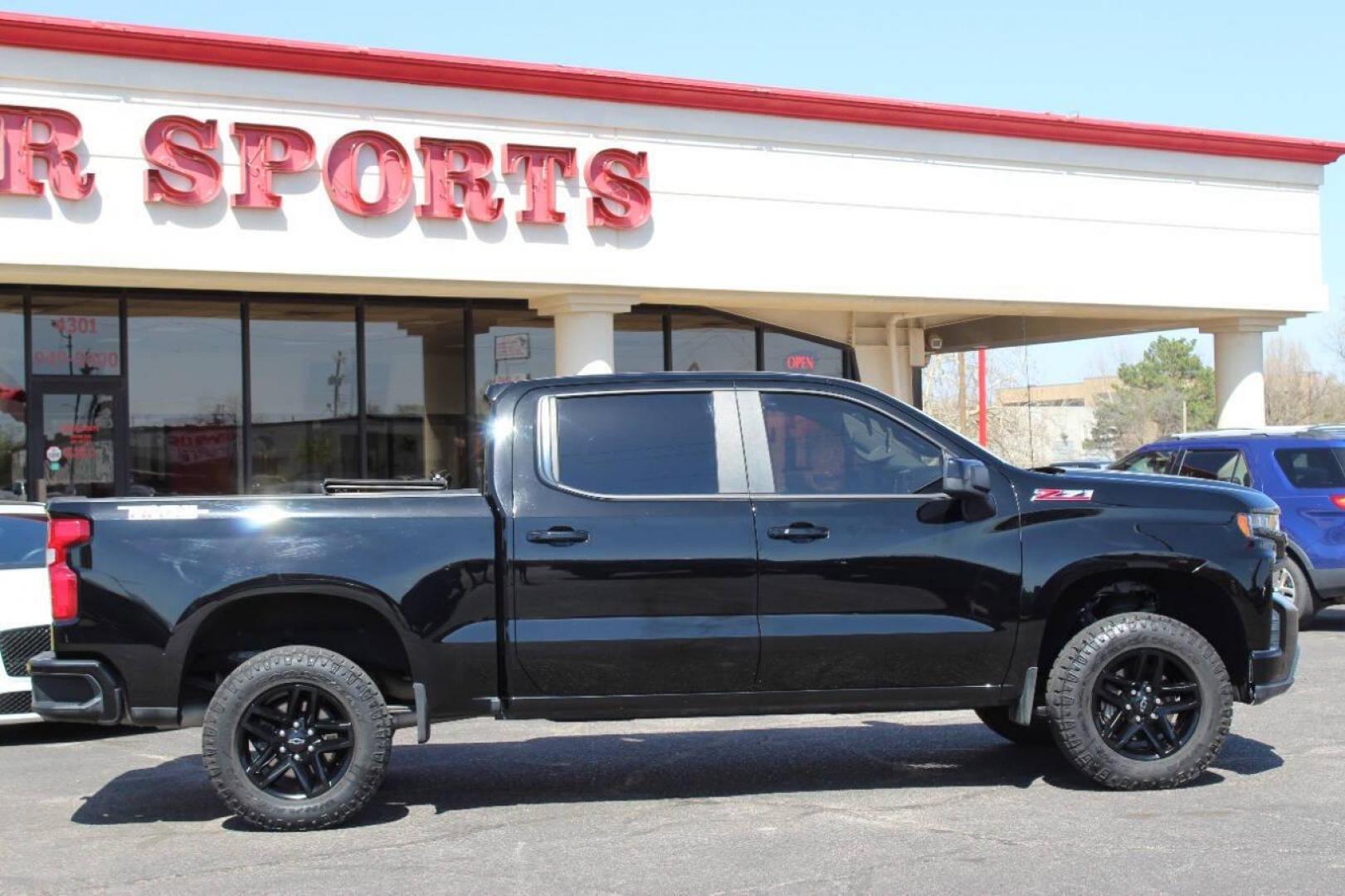 2020 Black Chevrolet Silverado 1500 LT Trail Boss Crew Cab Long Box 4WD (1GCPYFEL9LZ) with an EcoTec3 6.2L V8 420hp 460ft. lbs. 6.2L V8 engine, Automatic 10-Speed transmission, located at 4301 NW 39th , Oklahoma City, OK, 73112, (405) 949-5600, 35.512135, -97.598671 - Photo#1